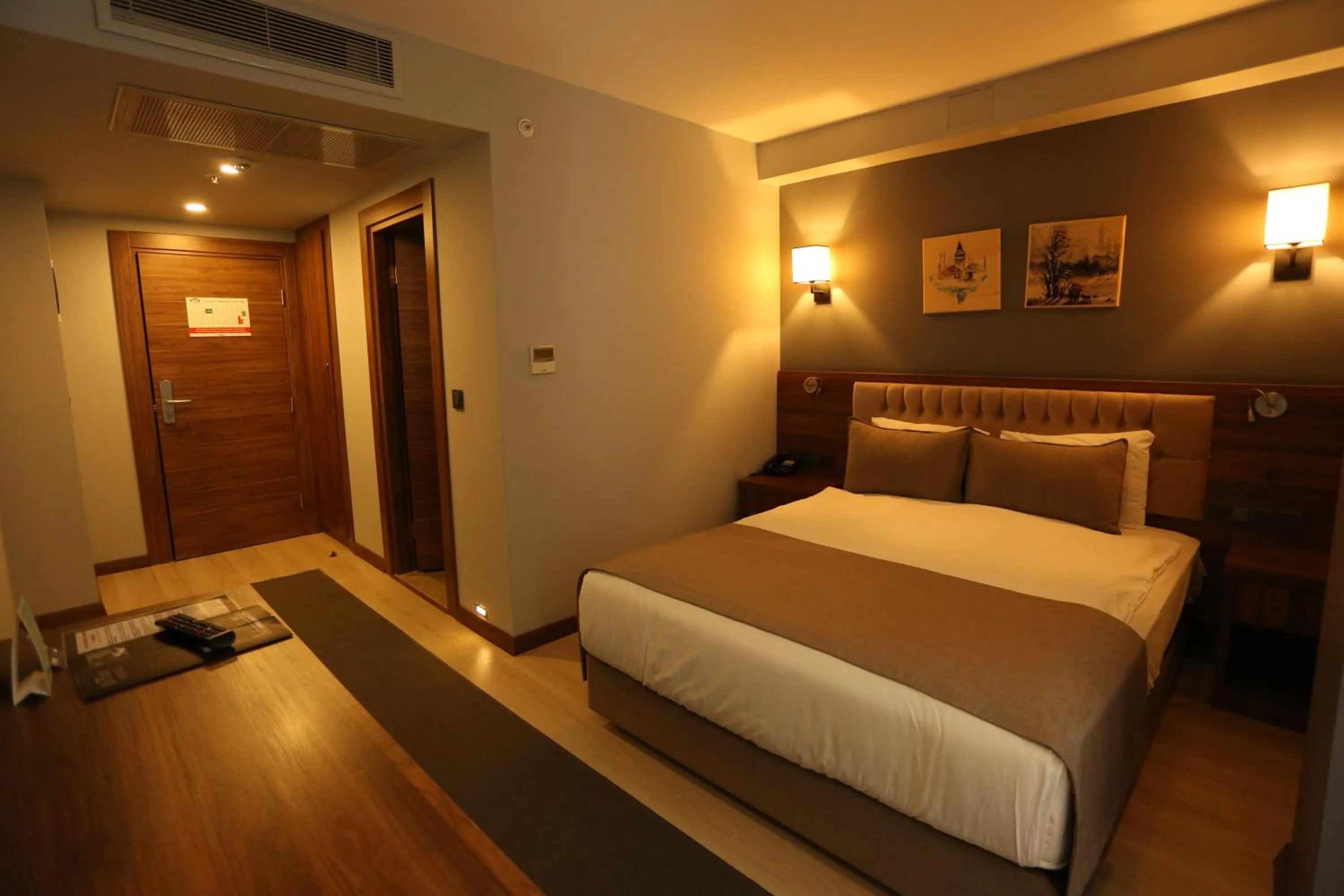 Bed in Oytun Park Hotel