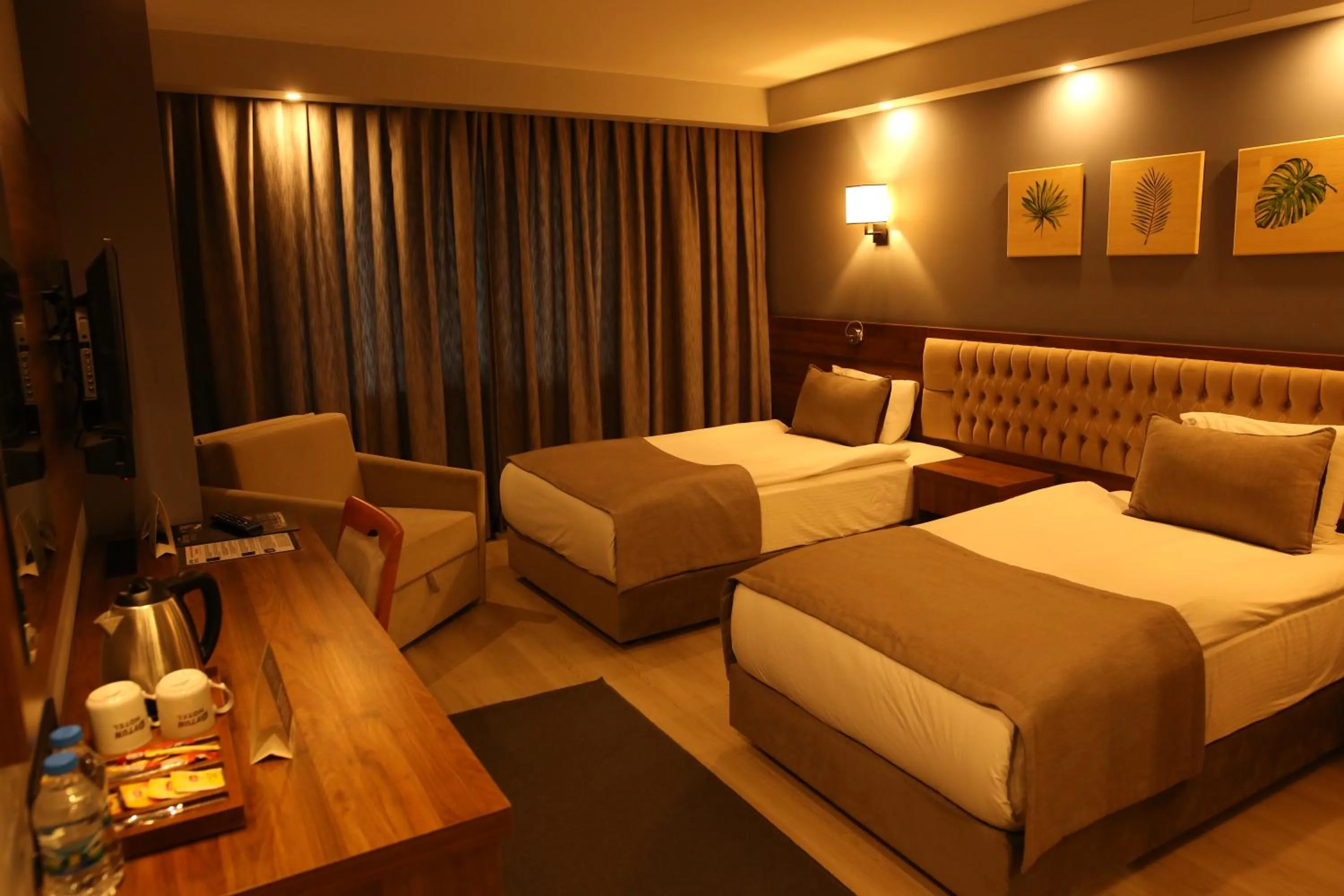 Bed in Oytun Park Hotel
