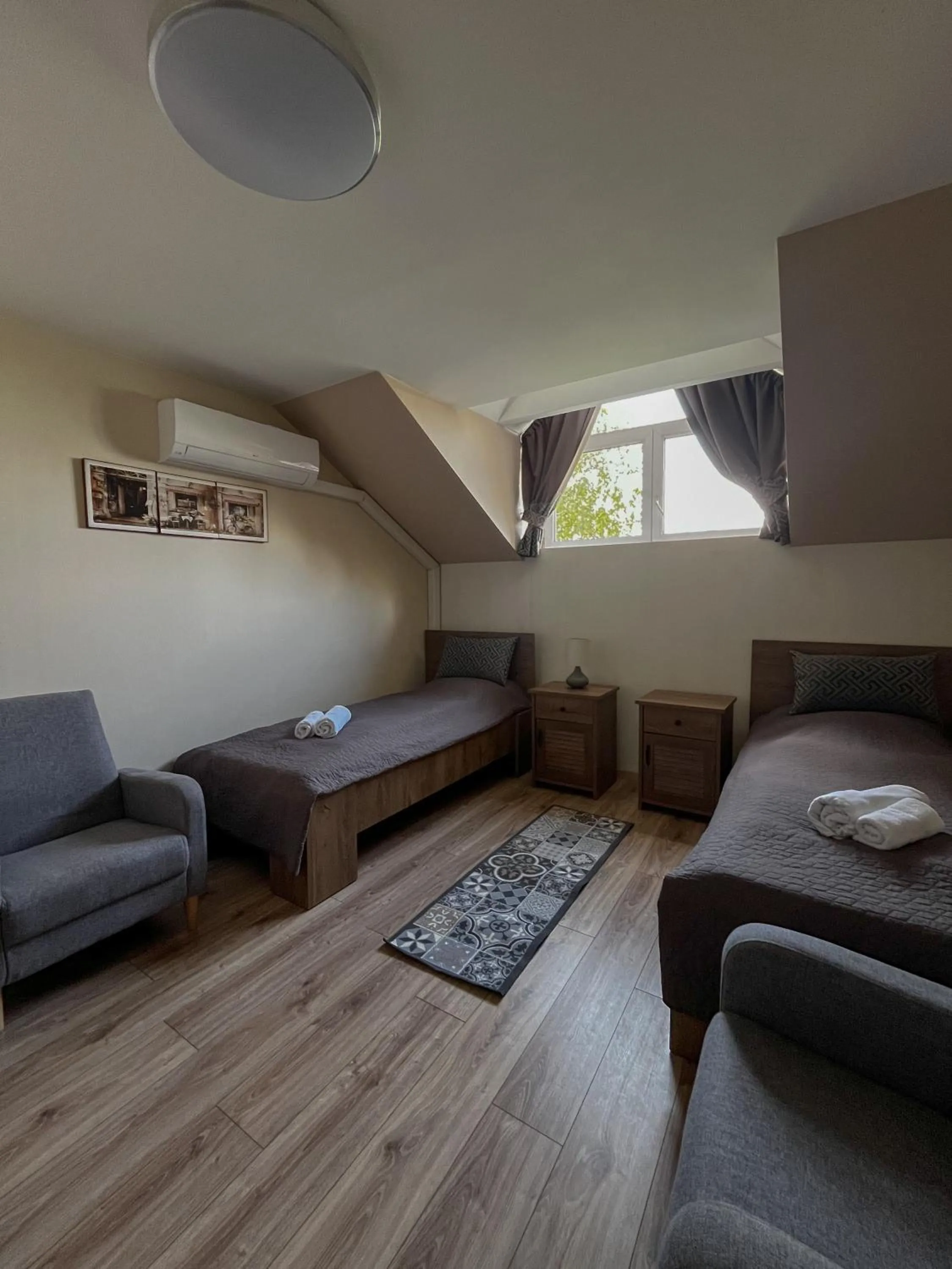 Bed in Sempre Étterem És Panzió