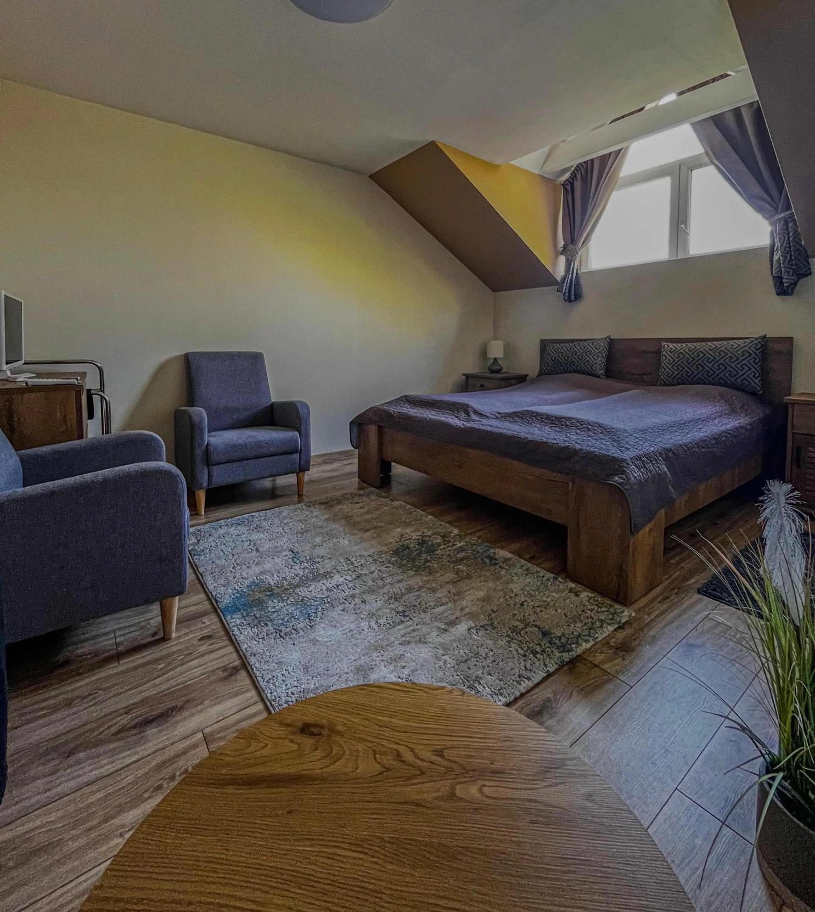 Bed in Sempre Étterem És Panzió