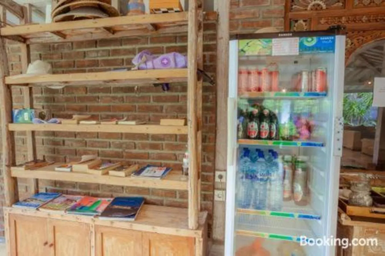 Restaurant/places to eat in Puri Canggu Rooms 2