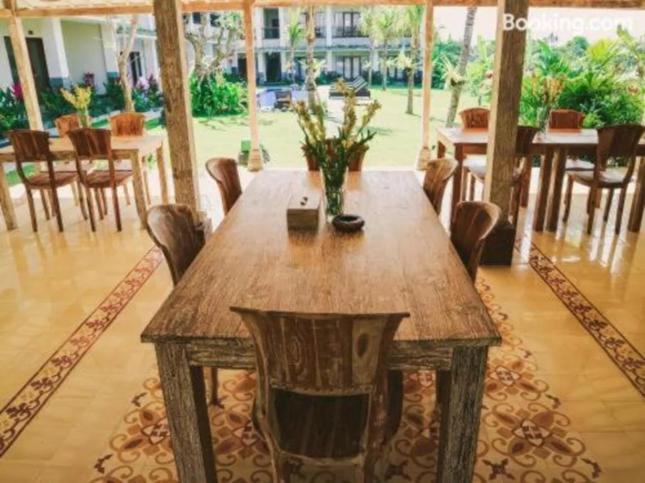 Restaurant/places to eat in Puri Canggu Rooms 2