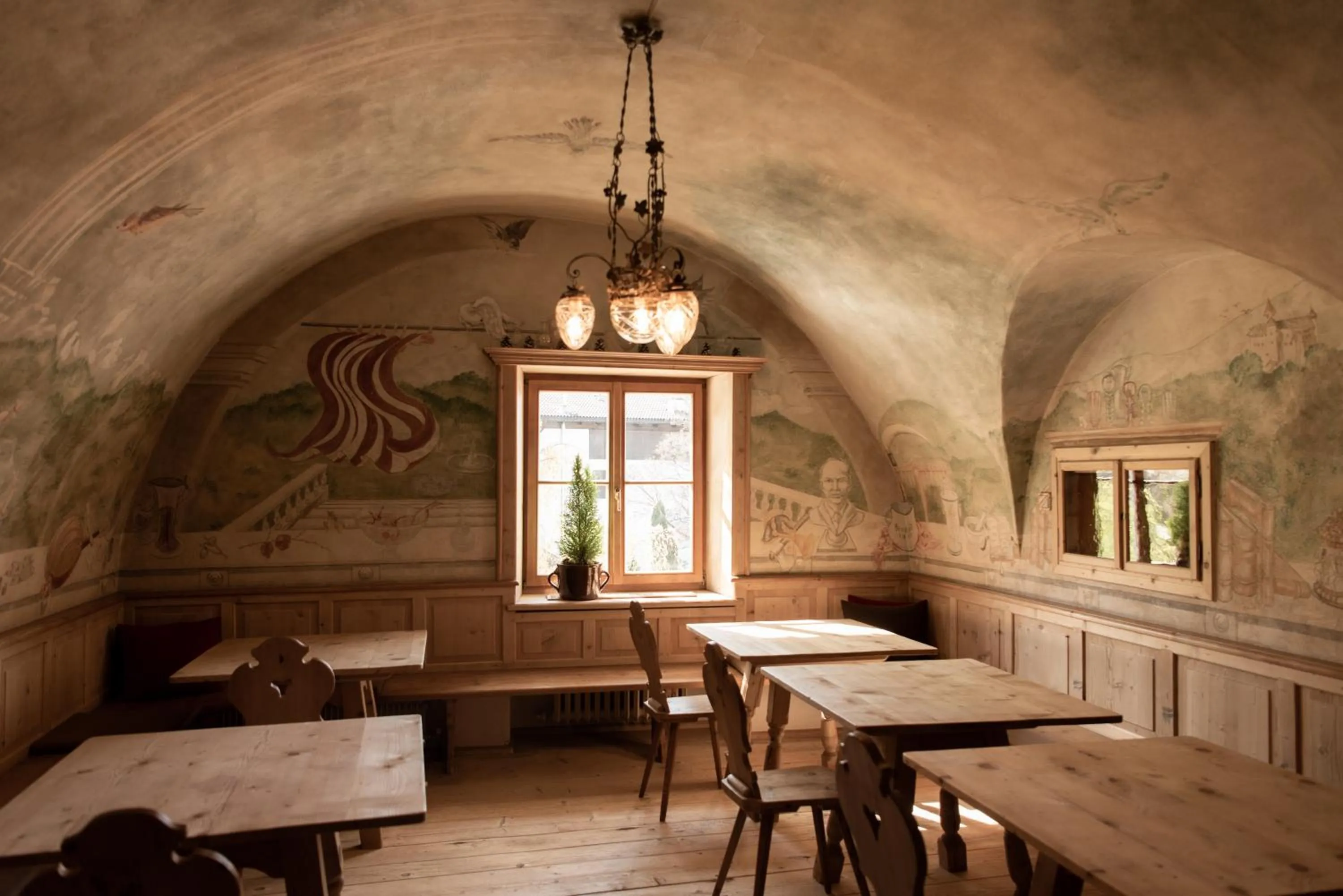 Restaurant/places to eat in Hotel Heubad