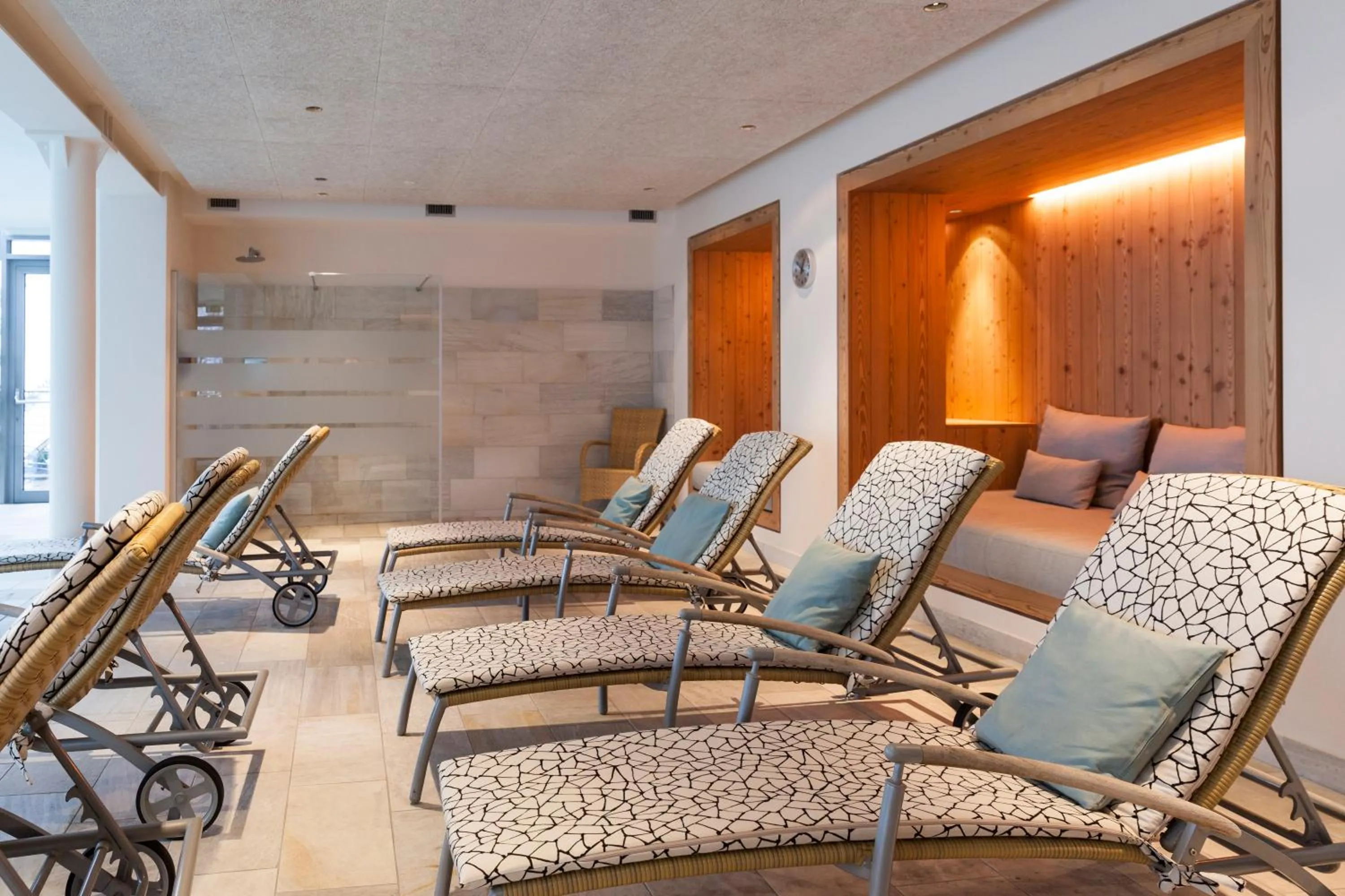 Swimming pool in Hotel Heubad