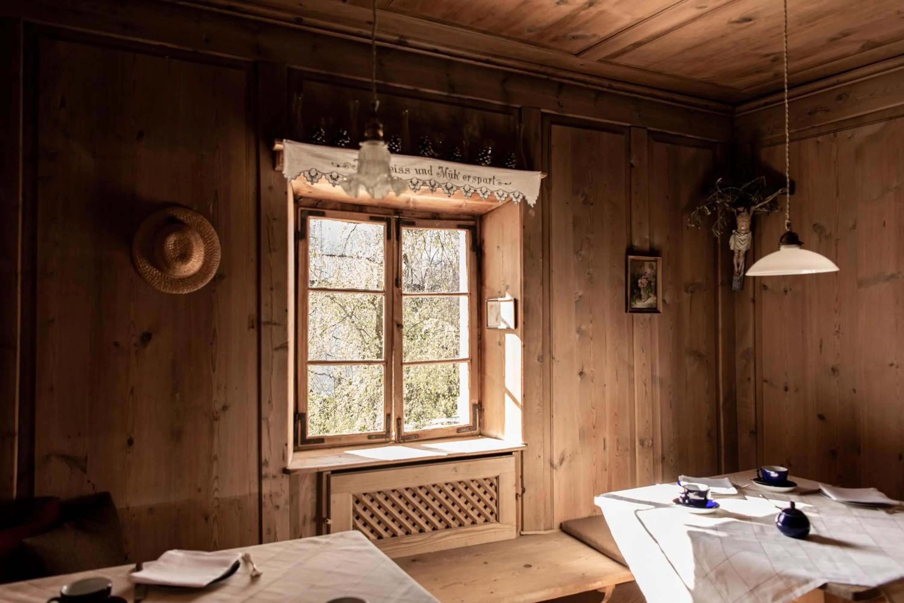 Restaurant/places to eat in Hotel Heubad