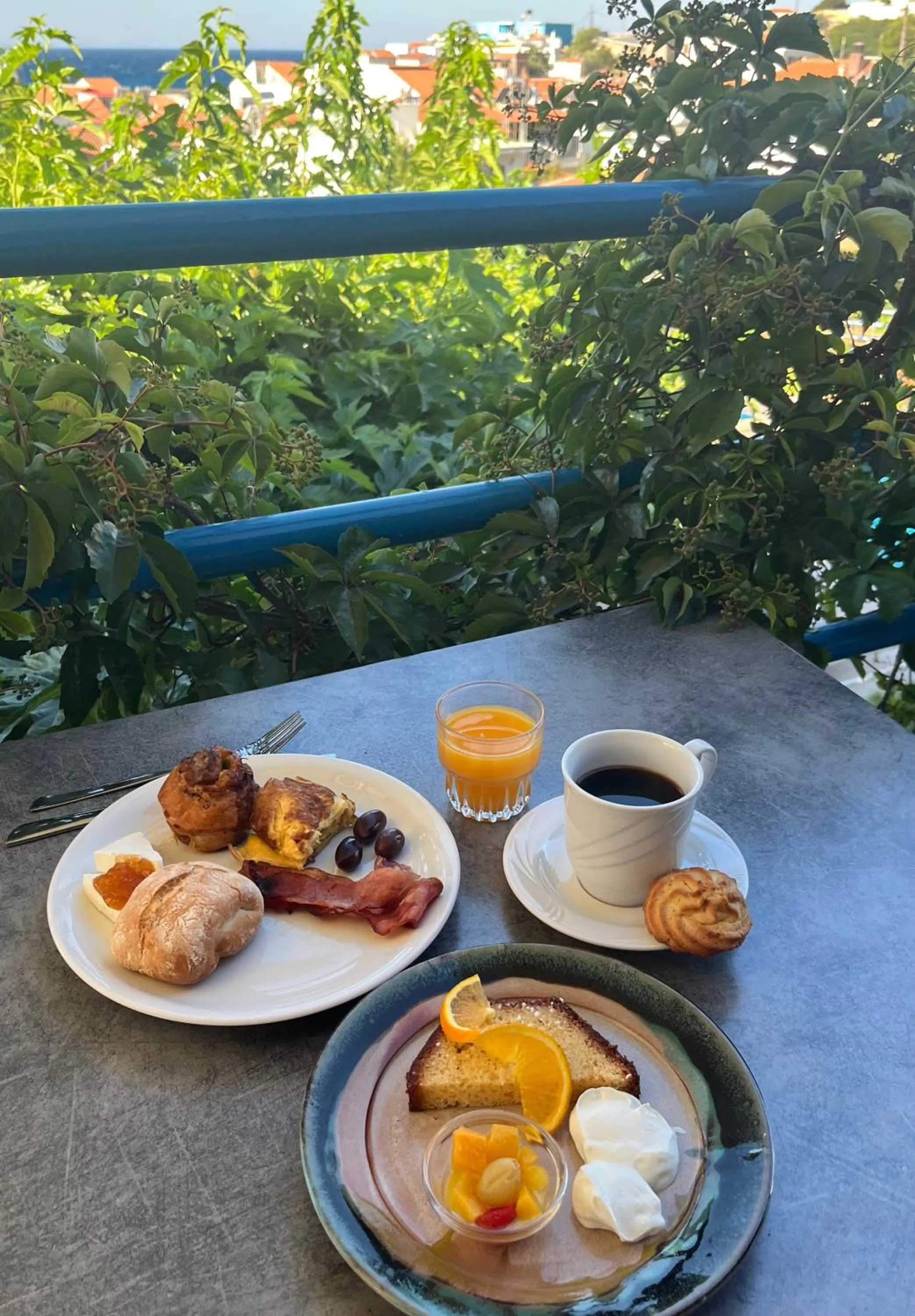 Breakfast in Pantheon Apartments & Studios