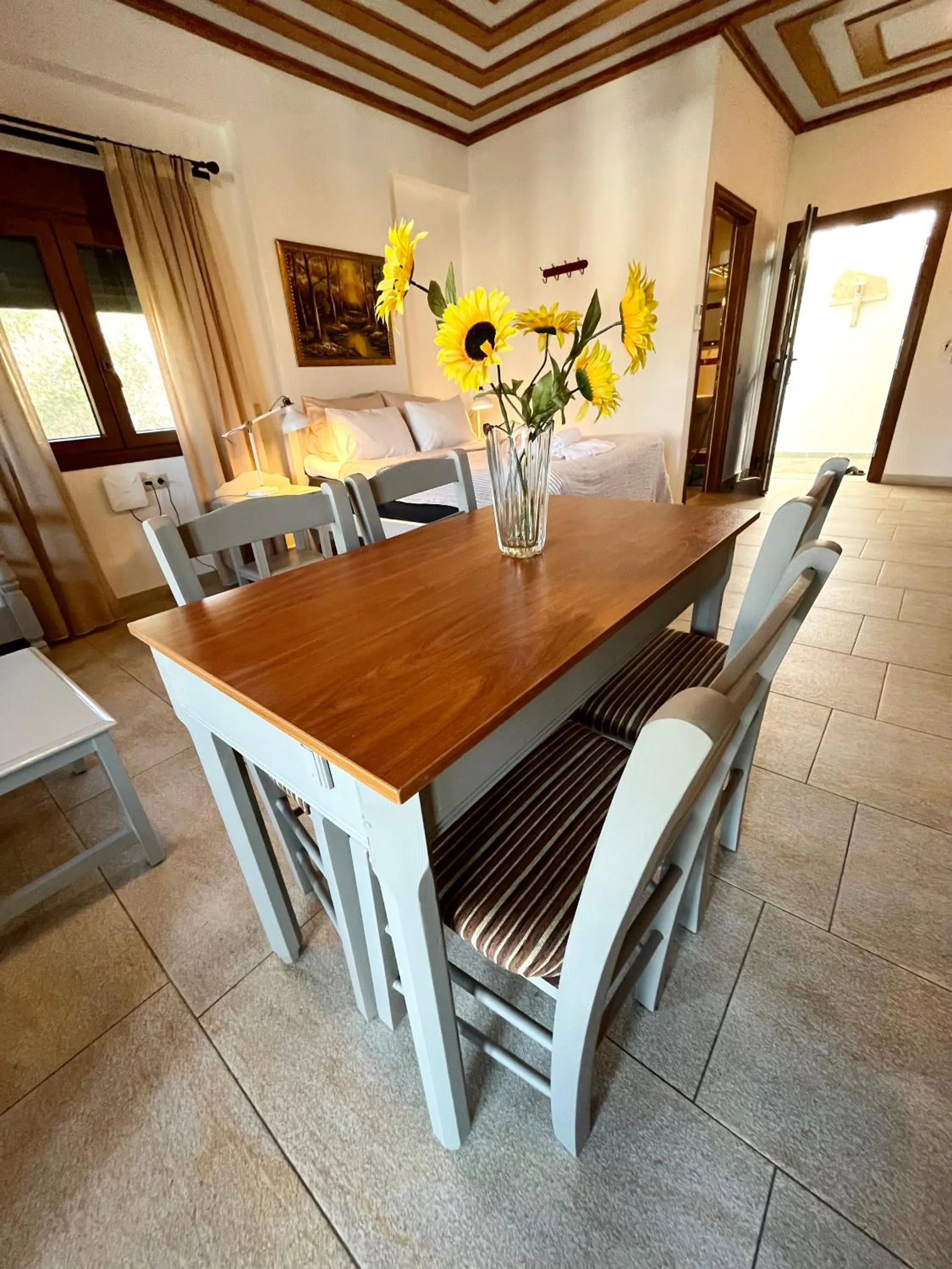 Pantheon Apartments & Studios