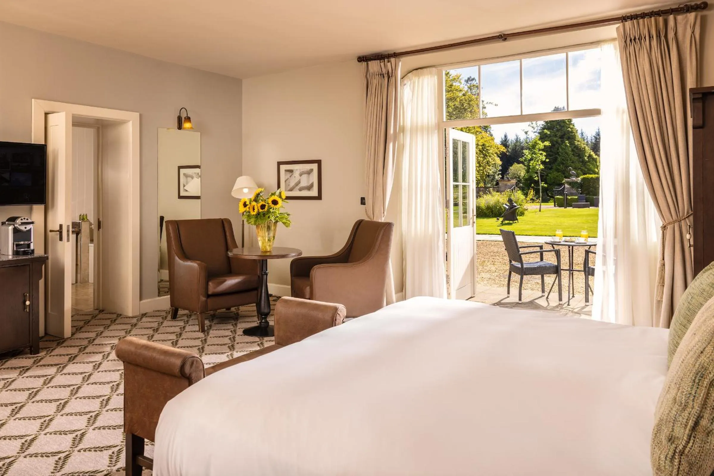 Bed in Lough Eske Castle