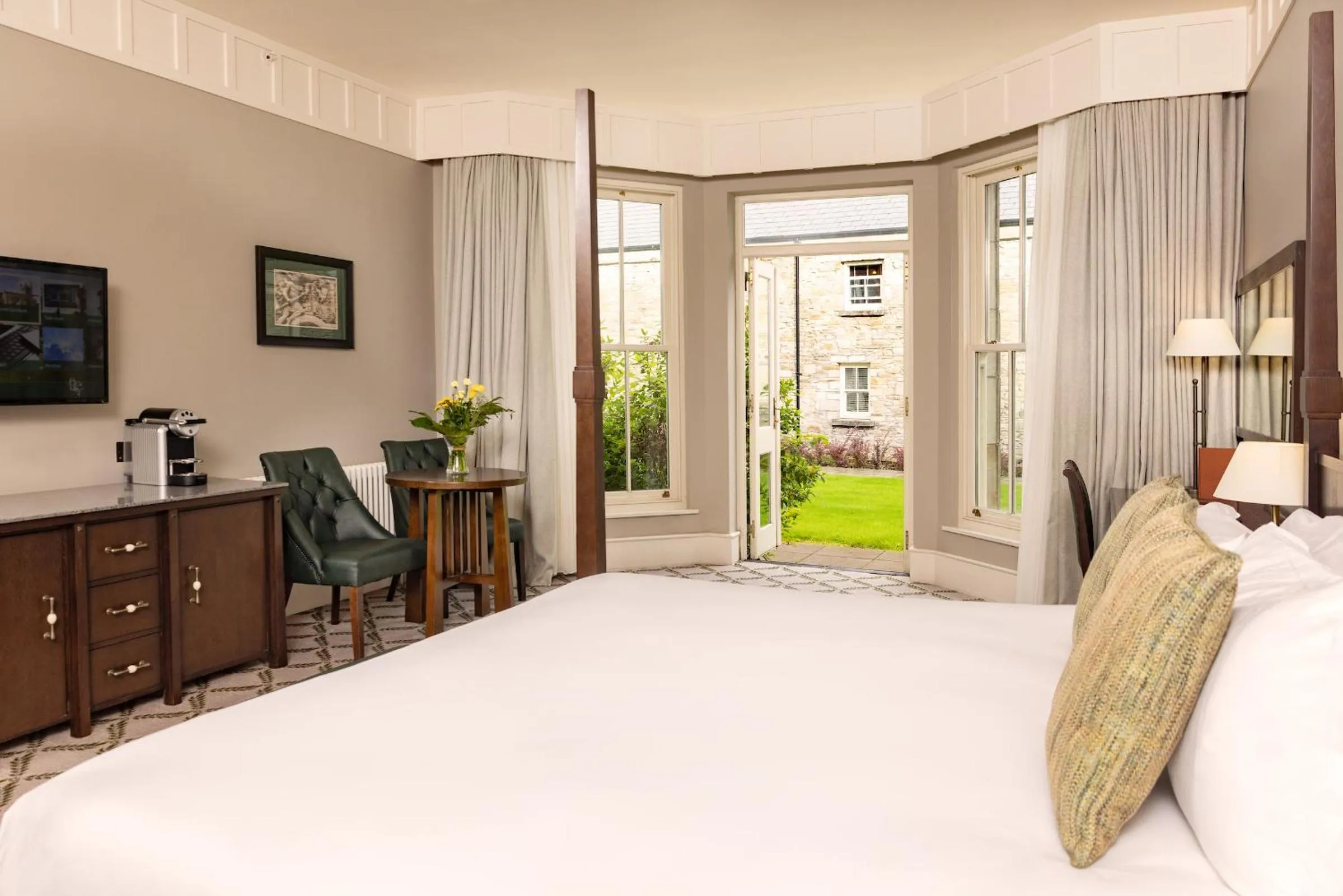 Bed in Lough Eske Castle