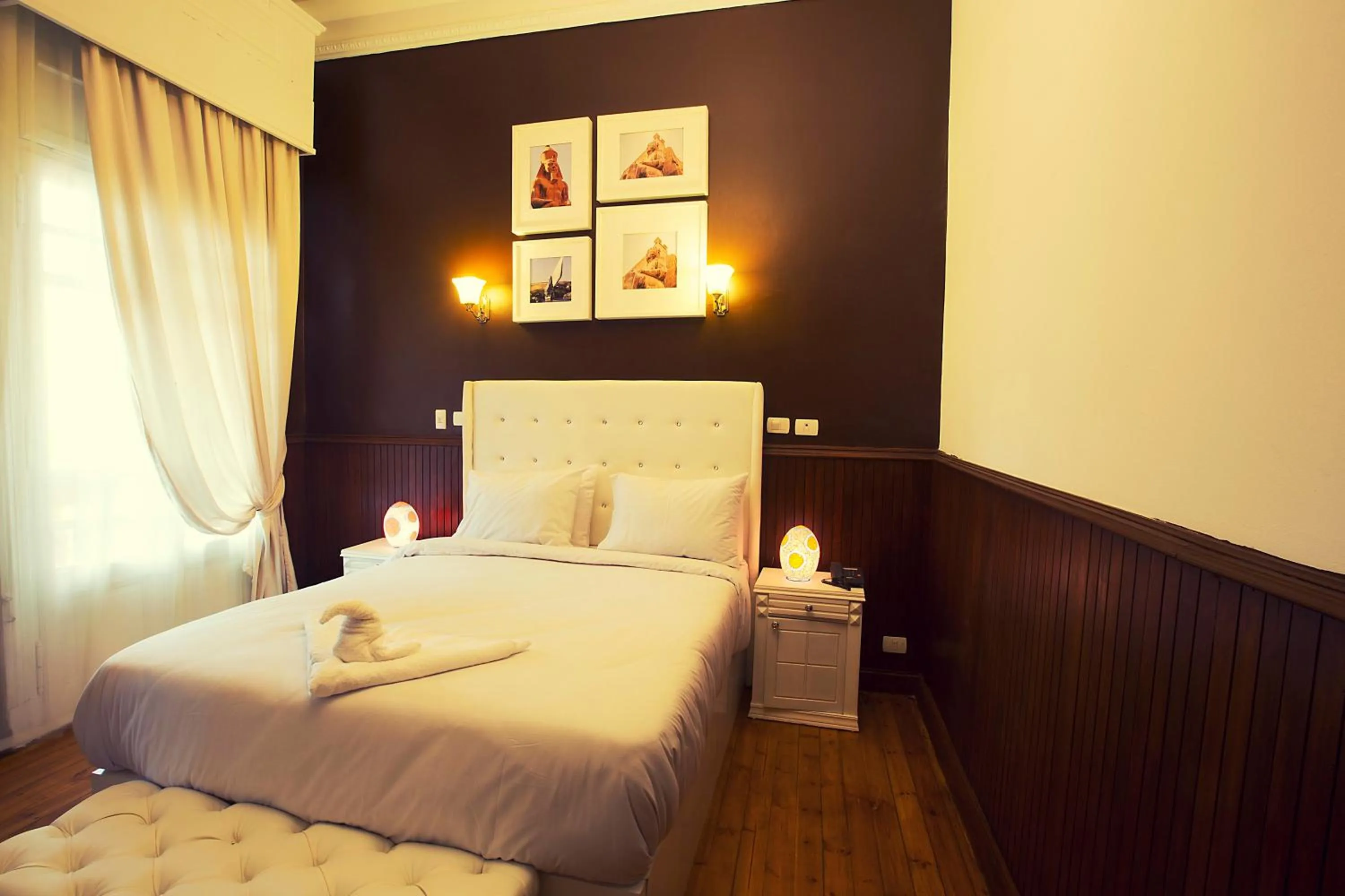 Bed in Tahrir Plaza Suites - Museum View