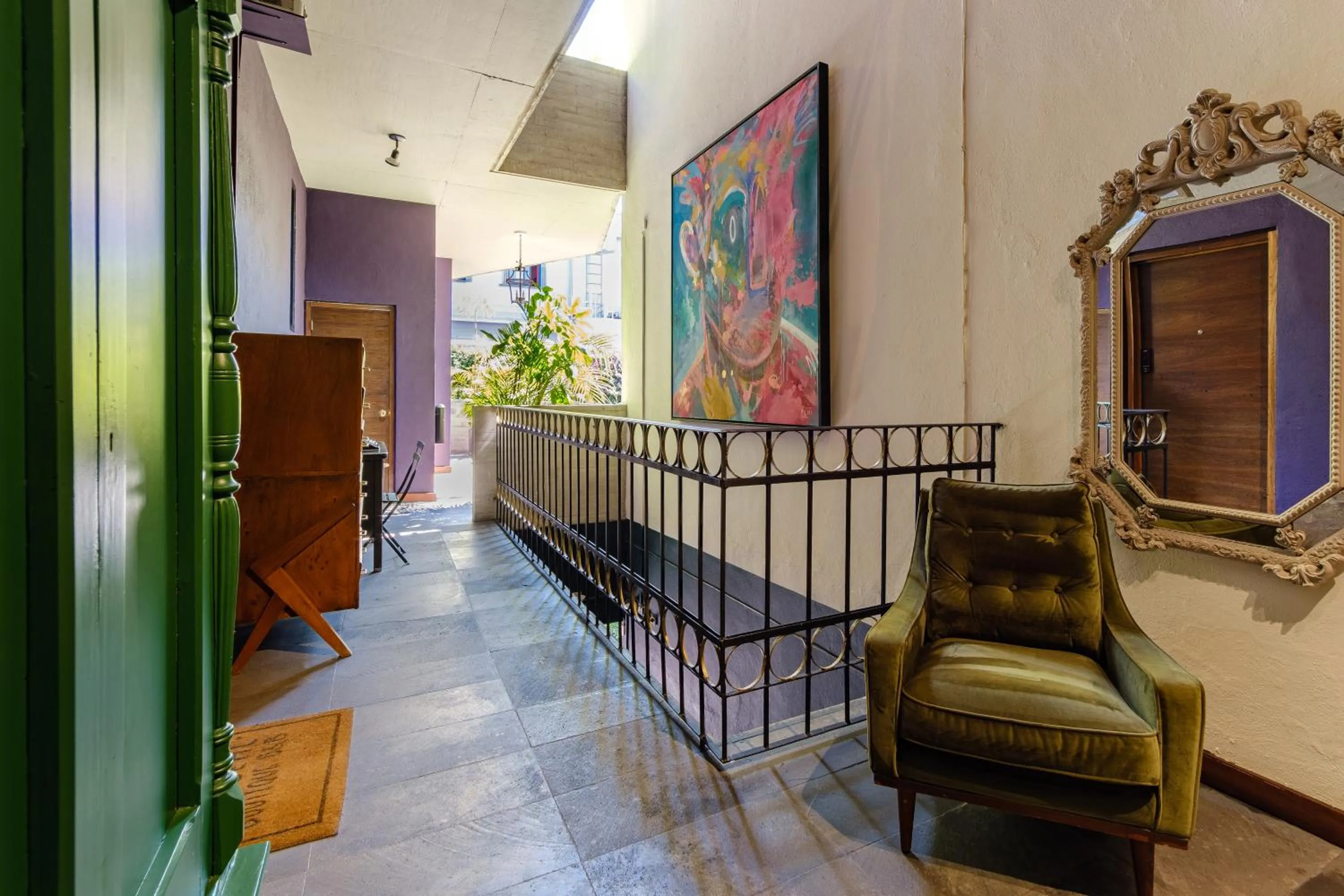 Pug Seal Polanco Anatole France