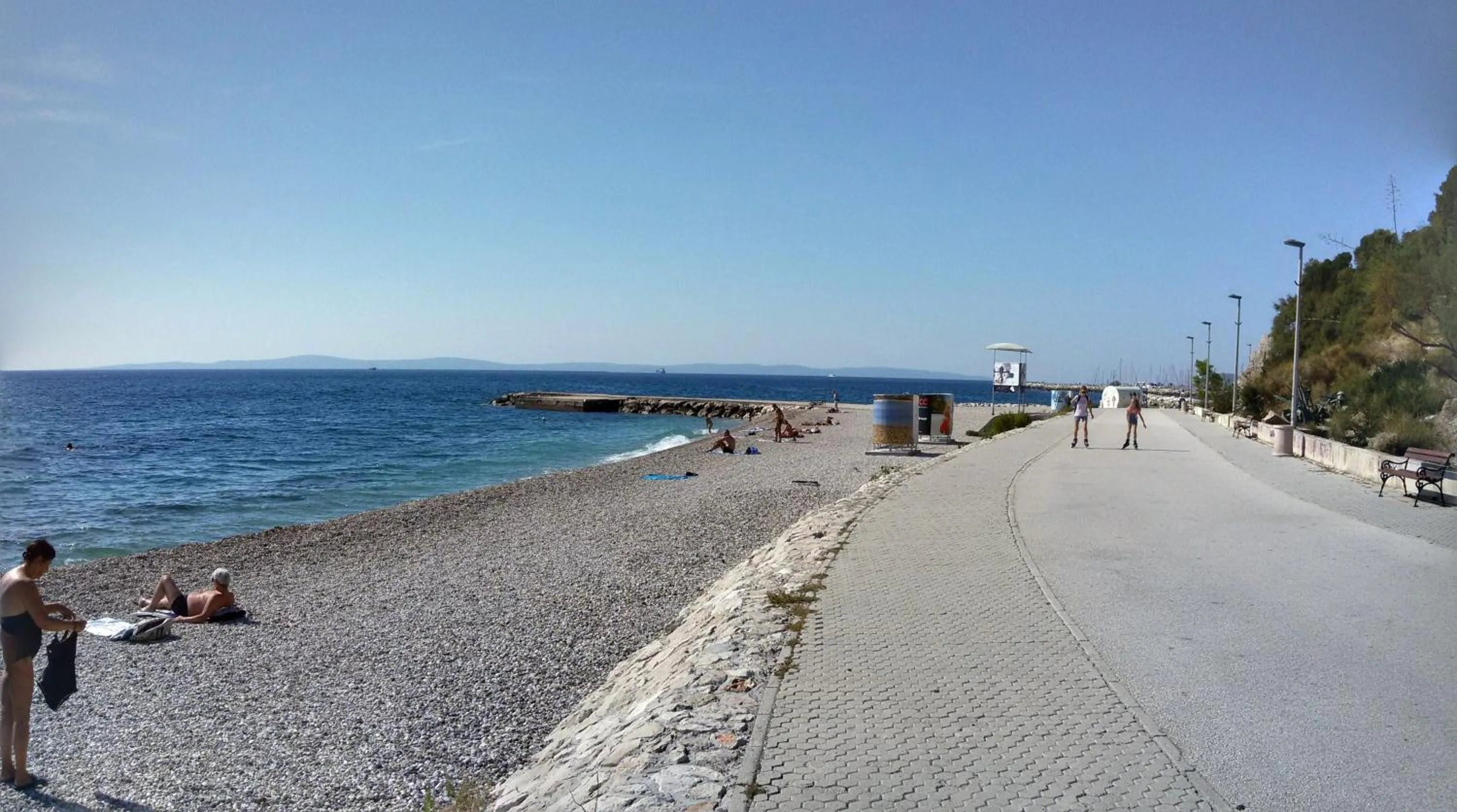 Beach in Lugo Apartments