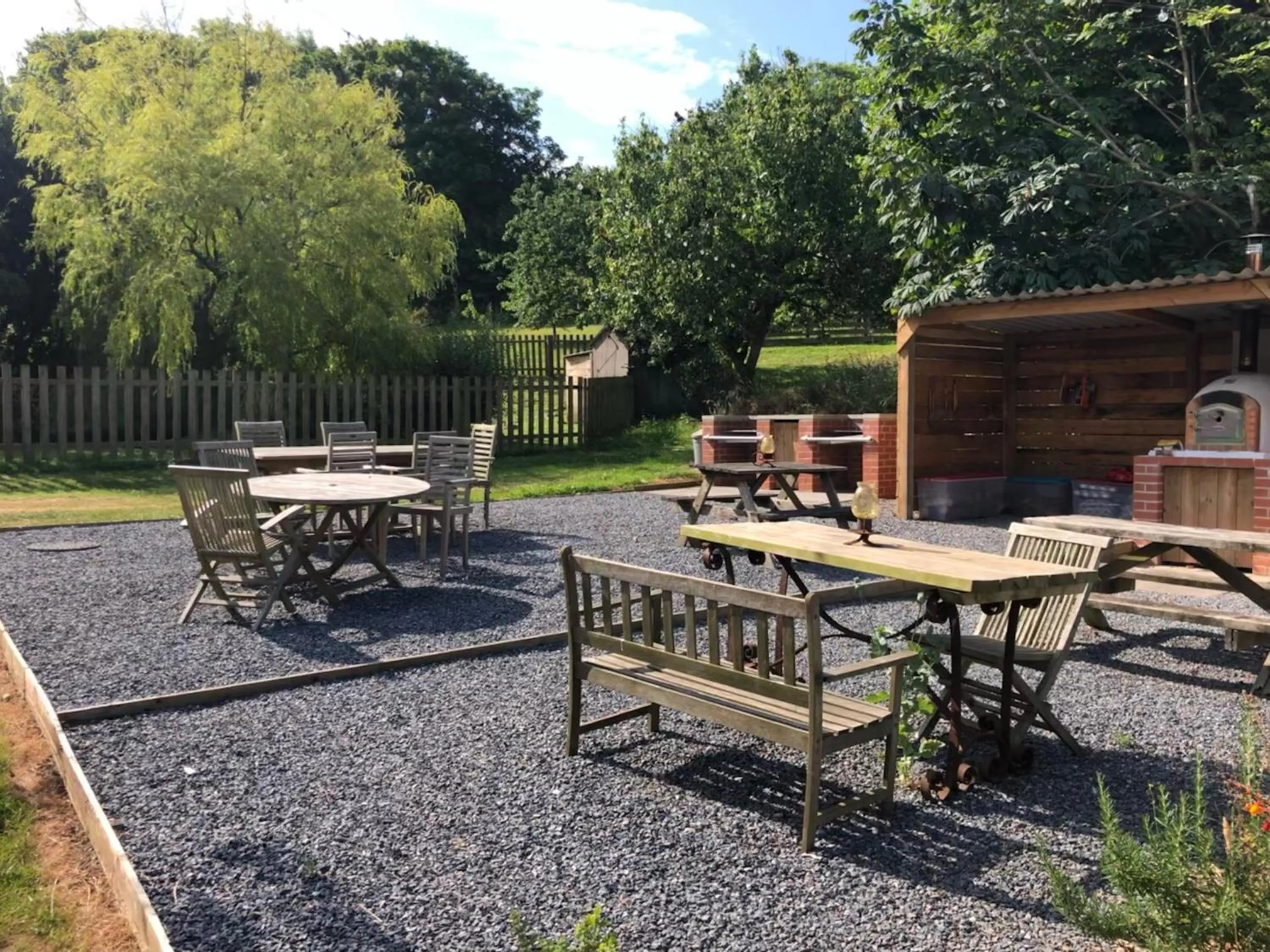 Restaurant/places to eat in Burton Farmhouse