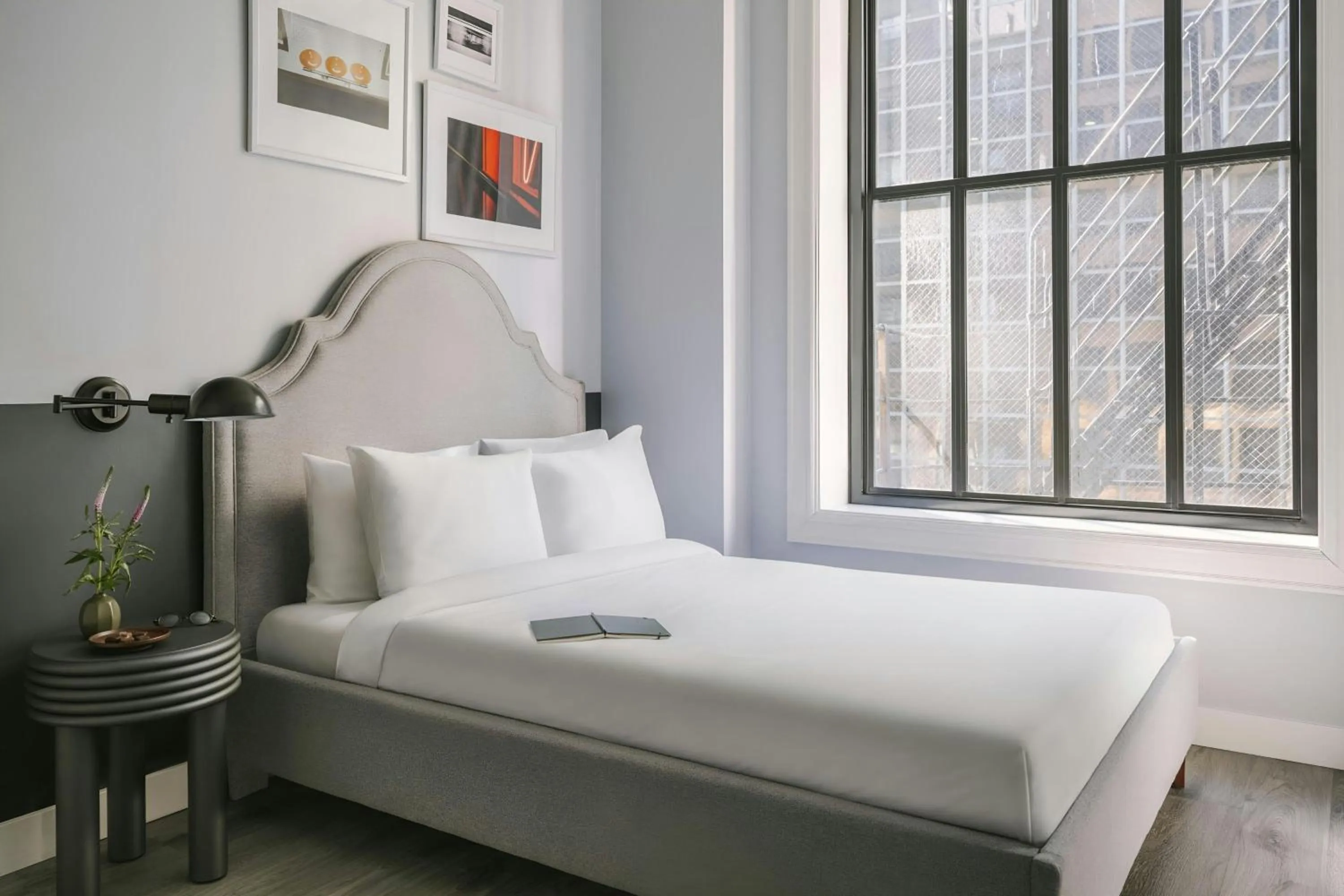 Bedroom, Bed in Sonder by Marriott Bonvoy The Plymouth Apartments Loop