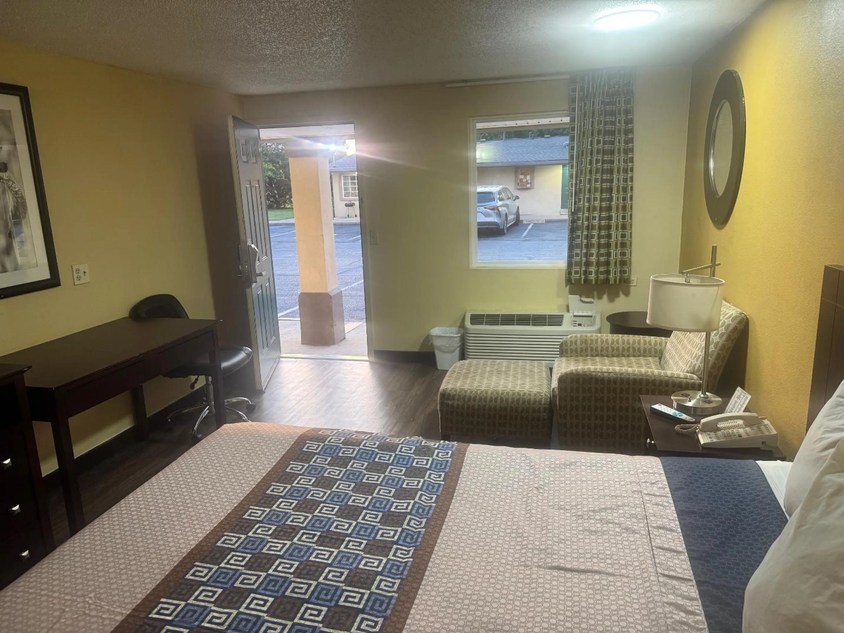 Bed in Somatel Goodlettsville