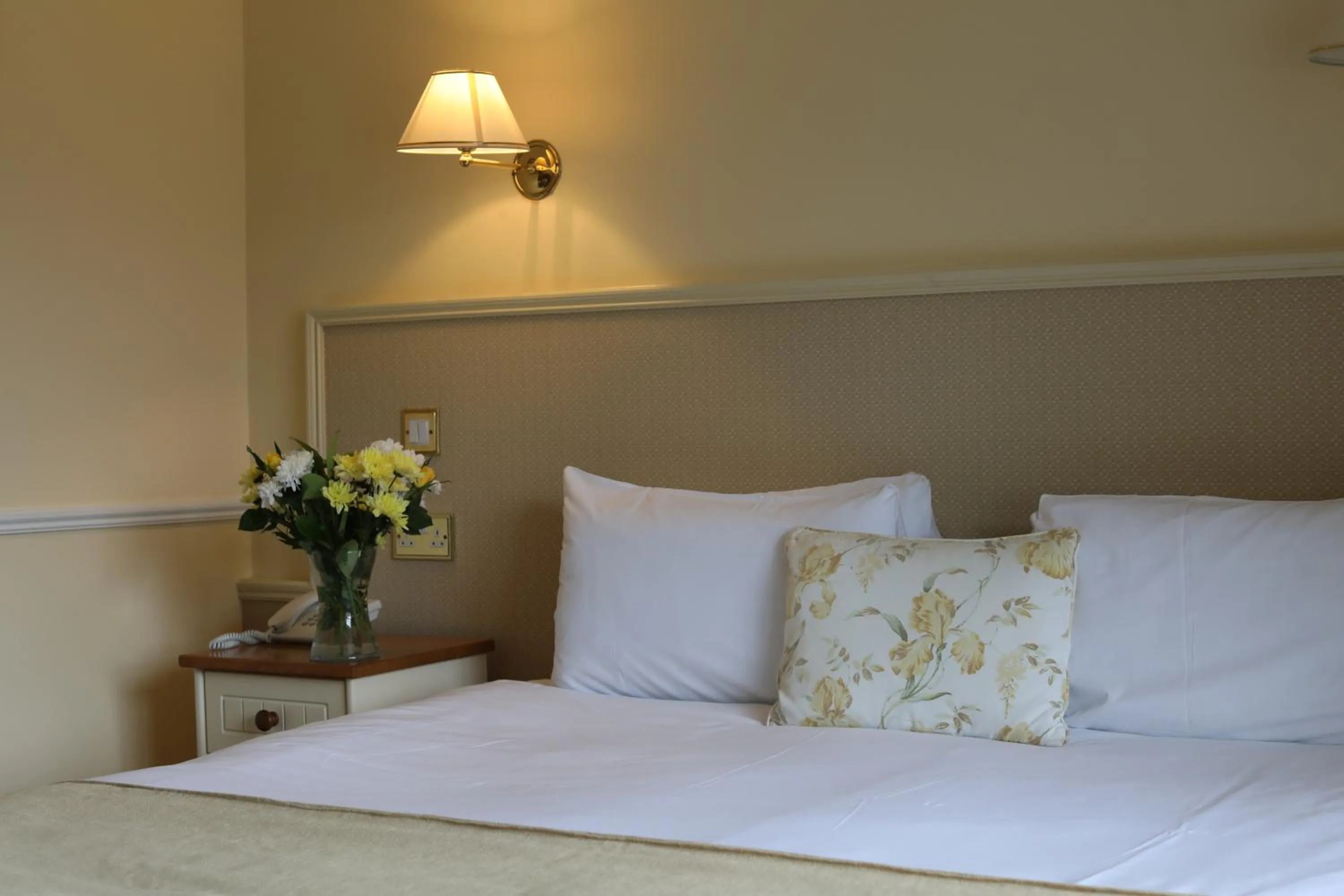Bed in Killeen House Hotel