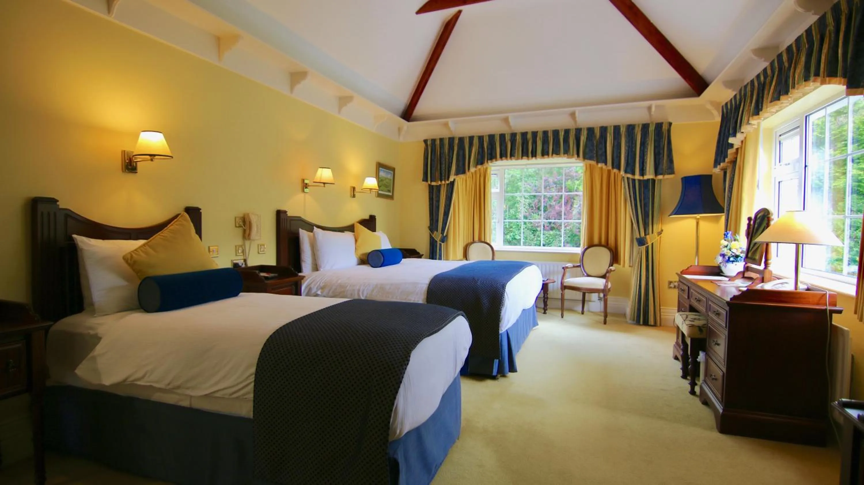 Photo of the whole room, Bed in Killeen House Hotel