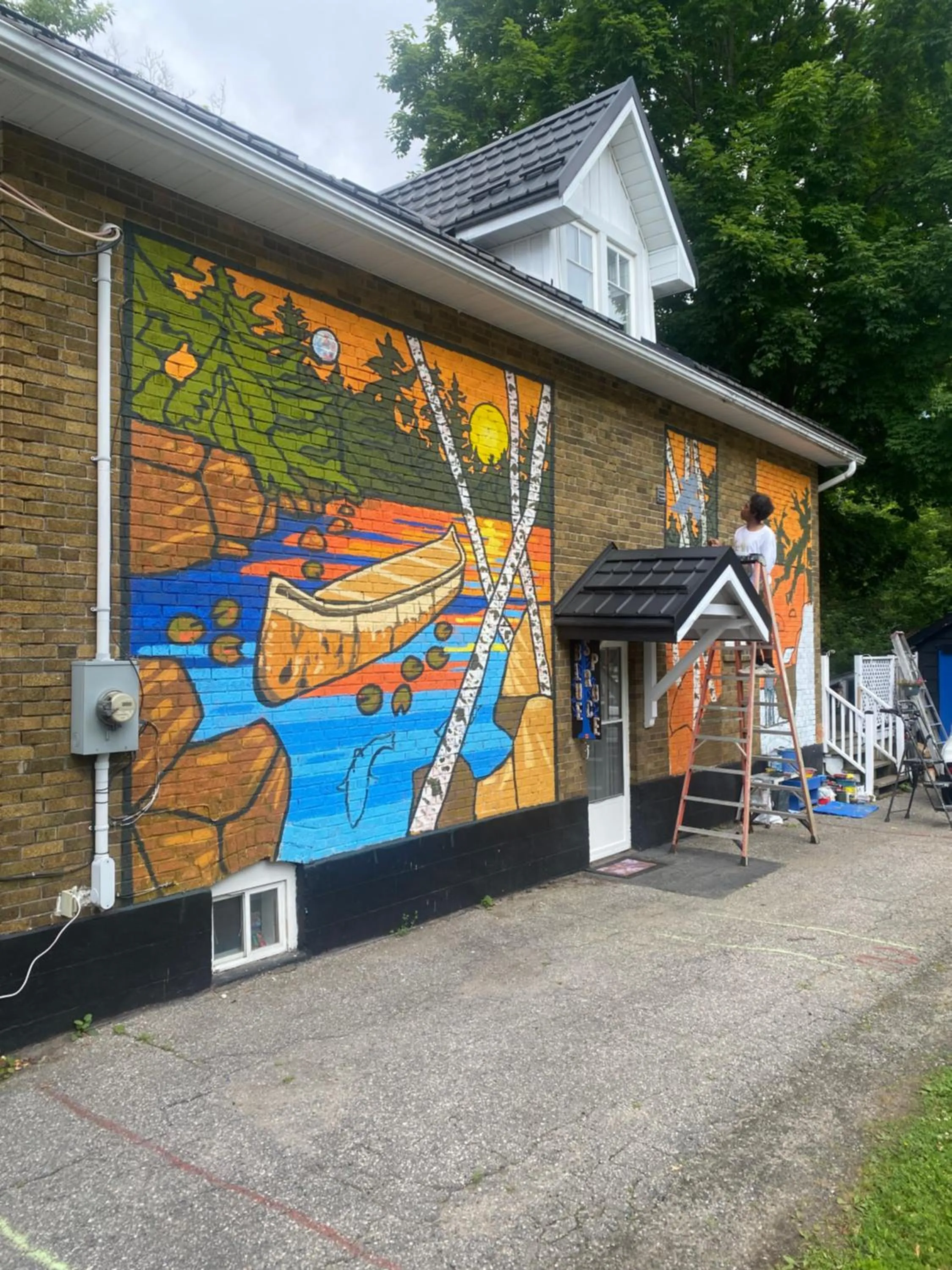 Property building in Blue Spruce Bed and Breakfast Muskoka