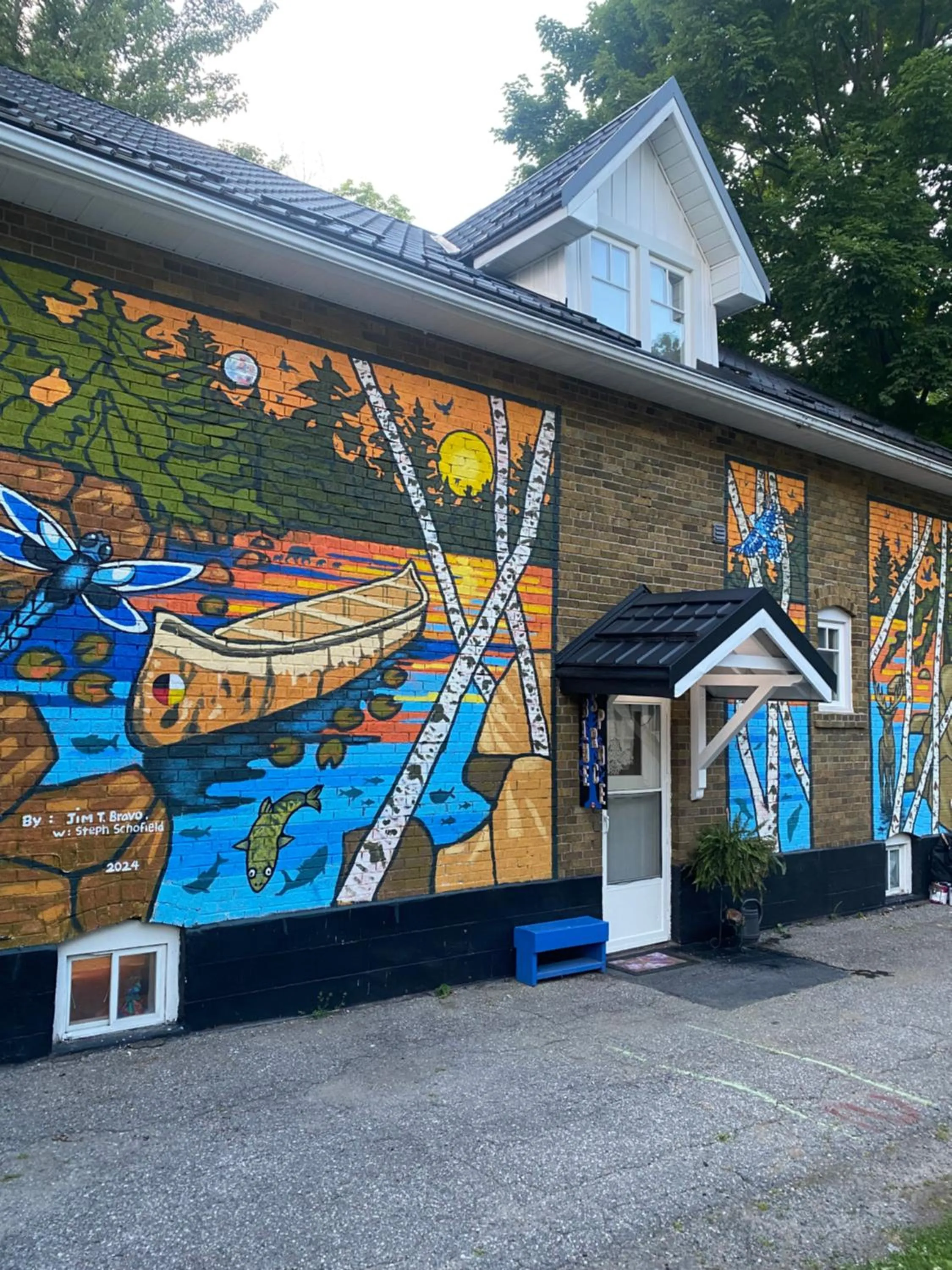 Property building in Blue Spruce Bed and Breakfast Muskoka