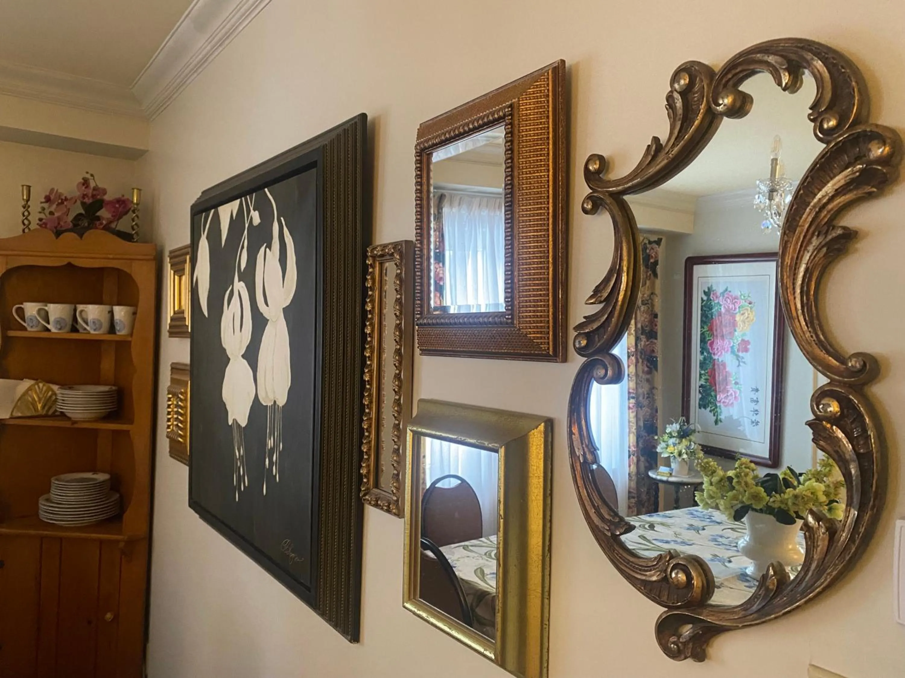 Decorative detail in Blue Spruce Bed and Breakfast Muskoka