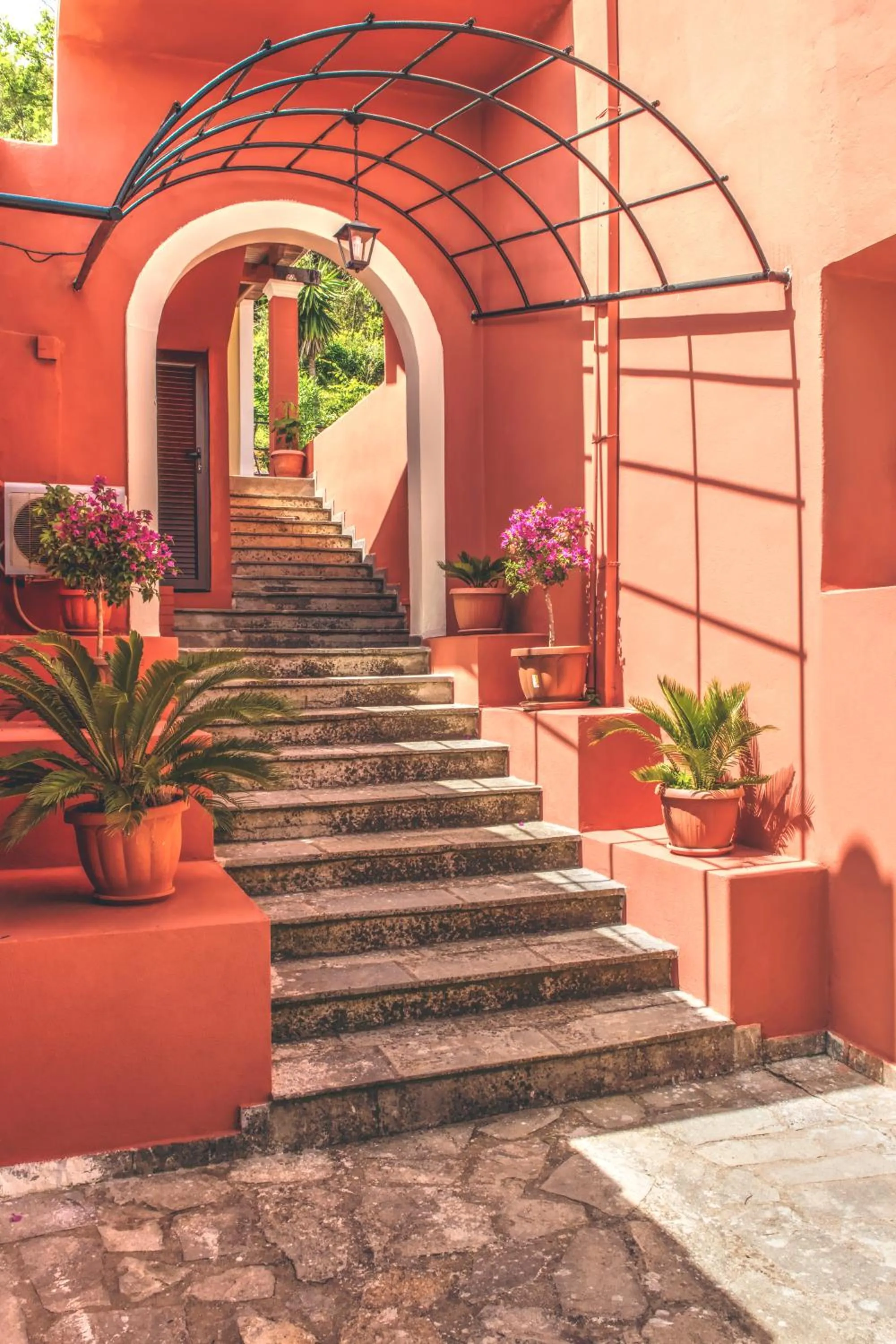 Day in The Palm Garden - Idyllic Pool Apartments in a Green Oasis