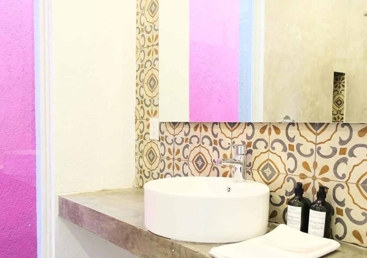 Bathroom in Hotel Mamá Carlota