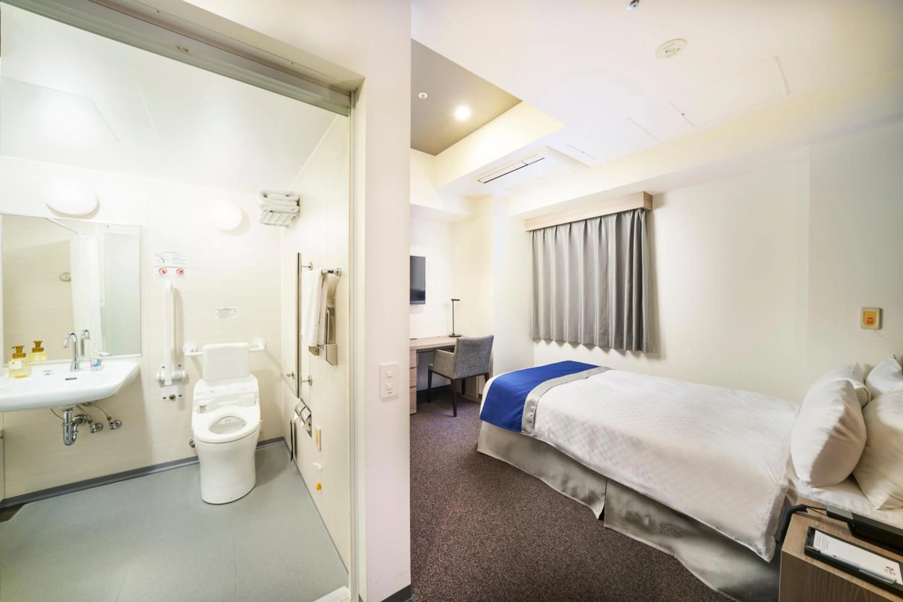 Bathroom, Bed in Best Western Plus Hotel Fino Osaka Kitahama