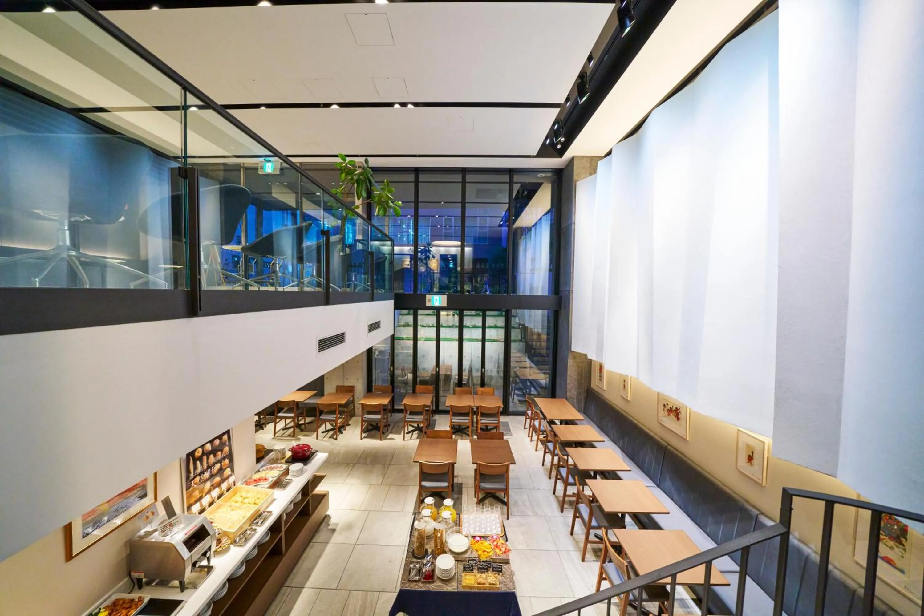 Restaurant/places to eat in Best Western Plus Hotel Fino Osaka Kitahama