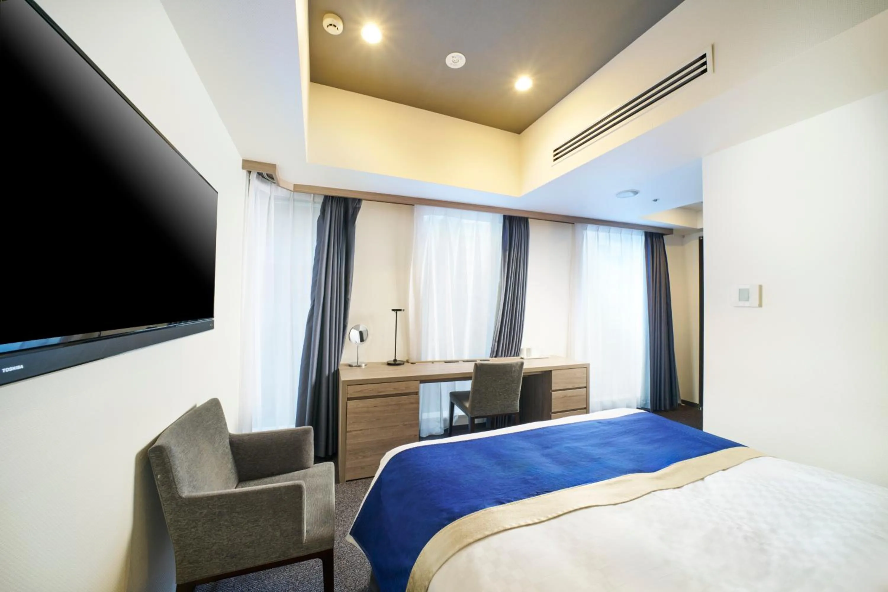 Bed in Best Western Plus Hotel Fino Osaka Kitahama