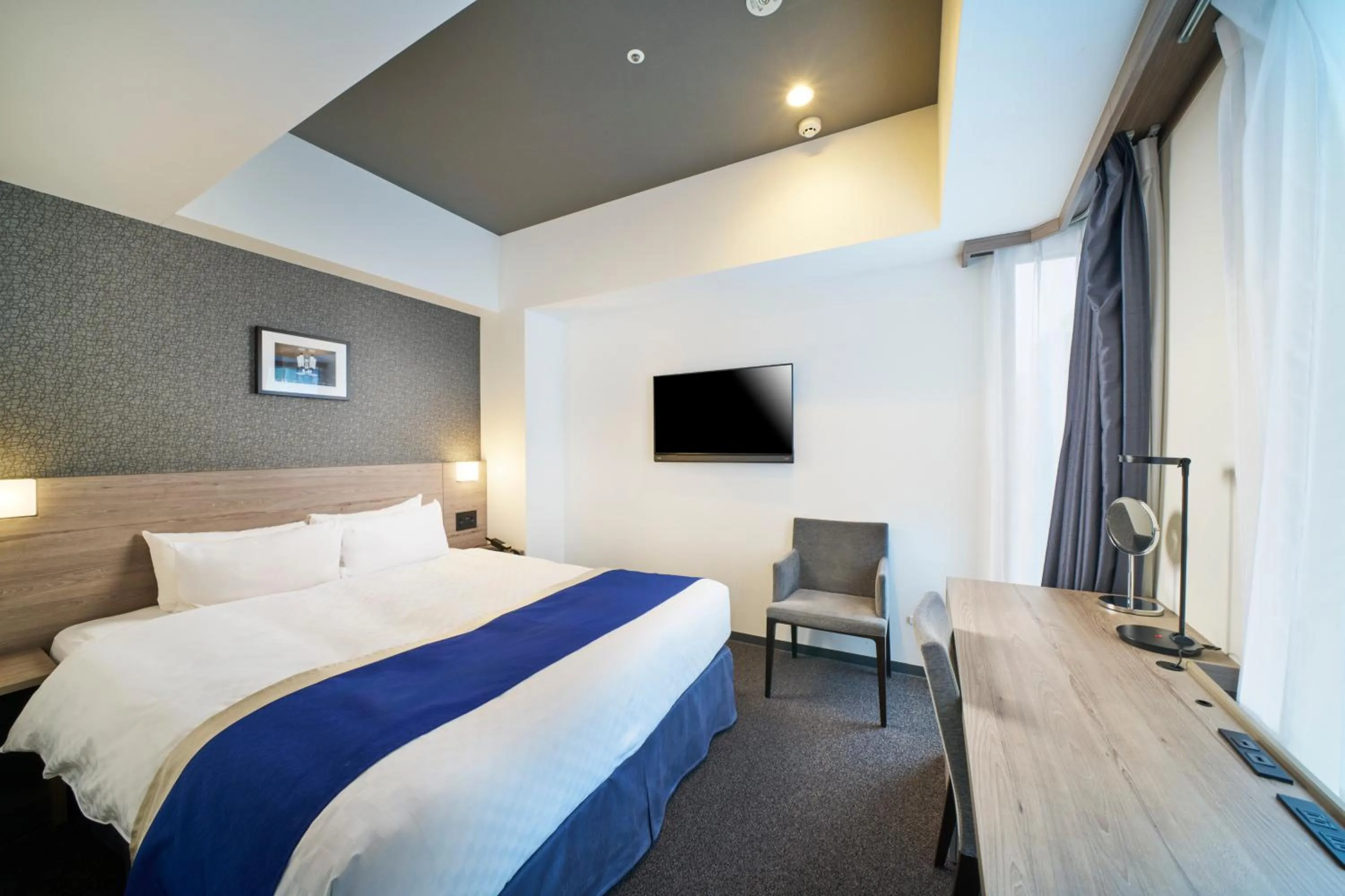 Bed in Best Western Plus Hotel Fino Osaka Kitahama