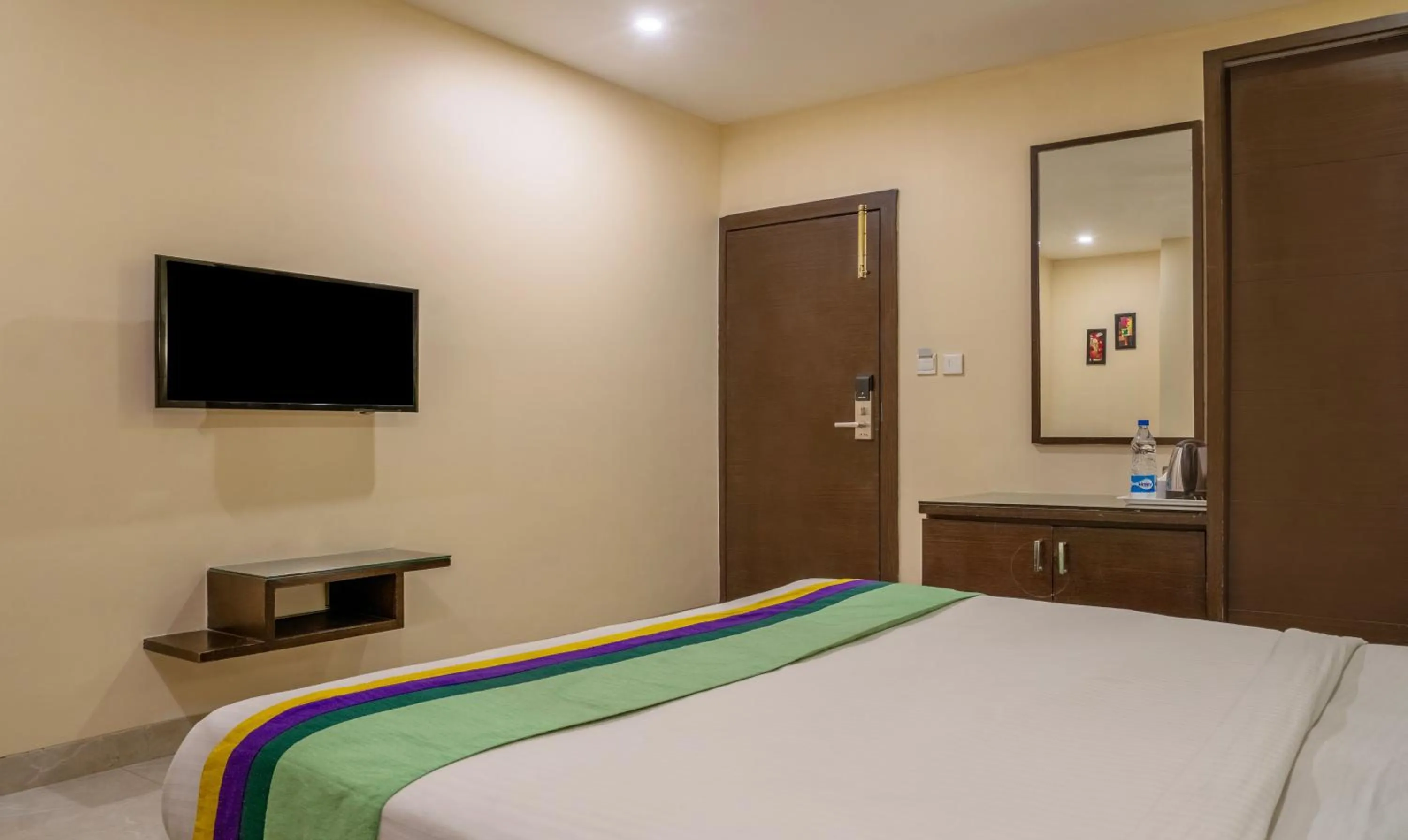 Bedroom, Bed in Treebo Acsys, Gachibowli