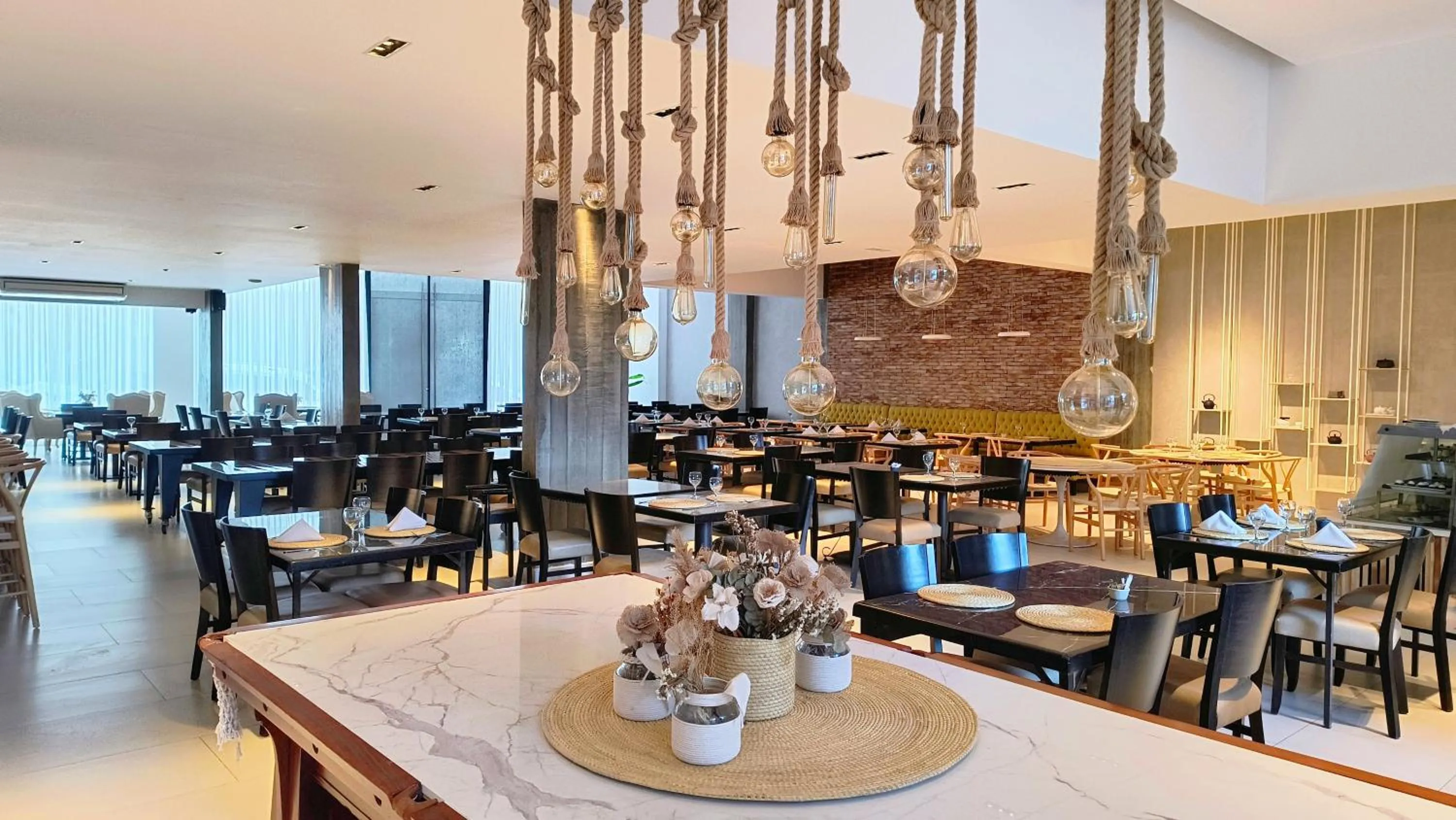 Restaurant/places to eat in HDA Hotel & Spa