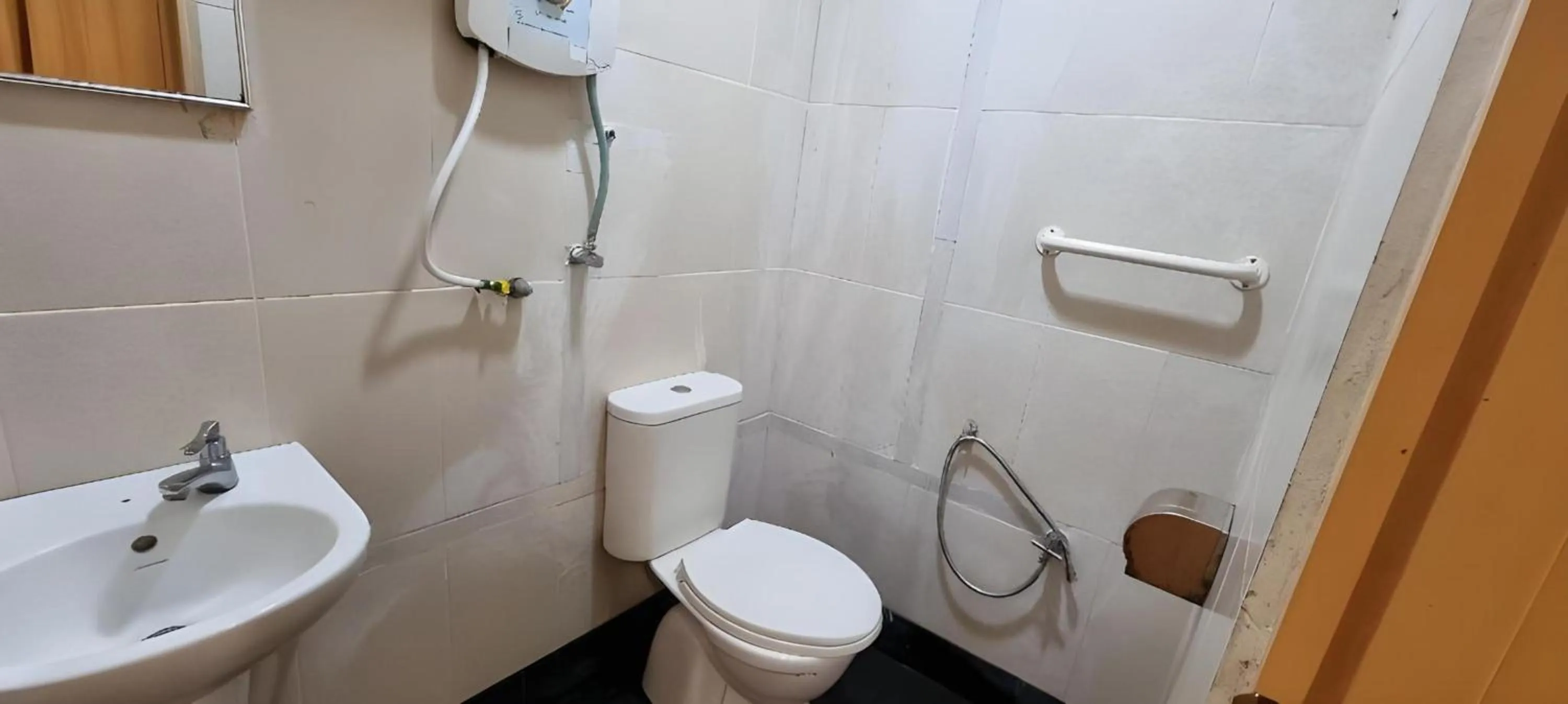 Bathroom in Amani Hotel