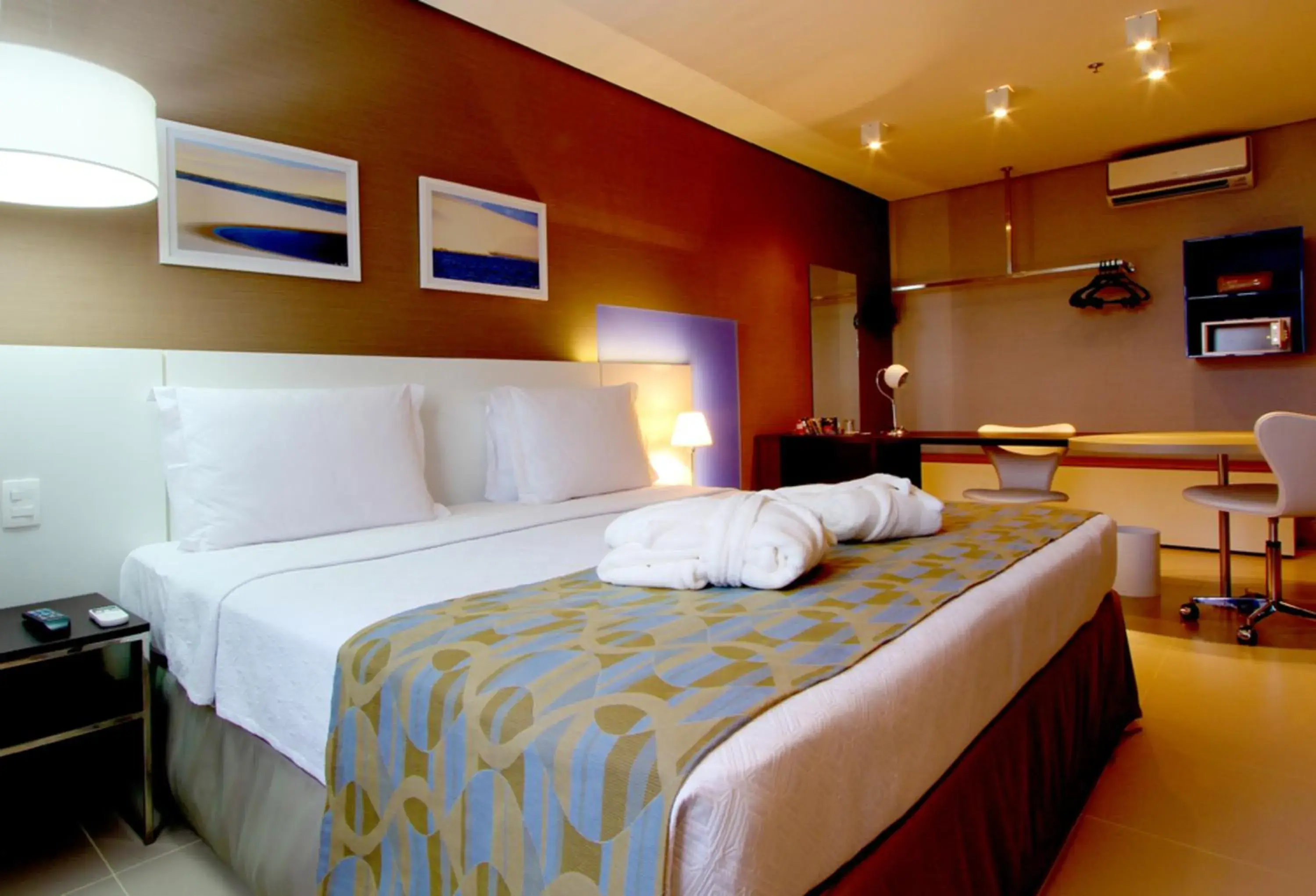 Premium Double - single occupancy - 1 King Bed in Intercity Salvador Premium Double - single occupancy - 1 King Bed in Intercity Salvador