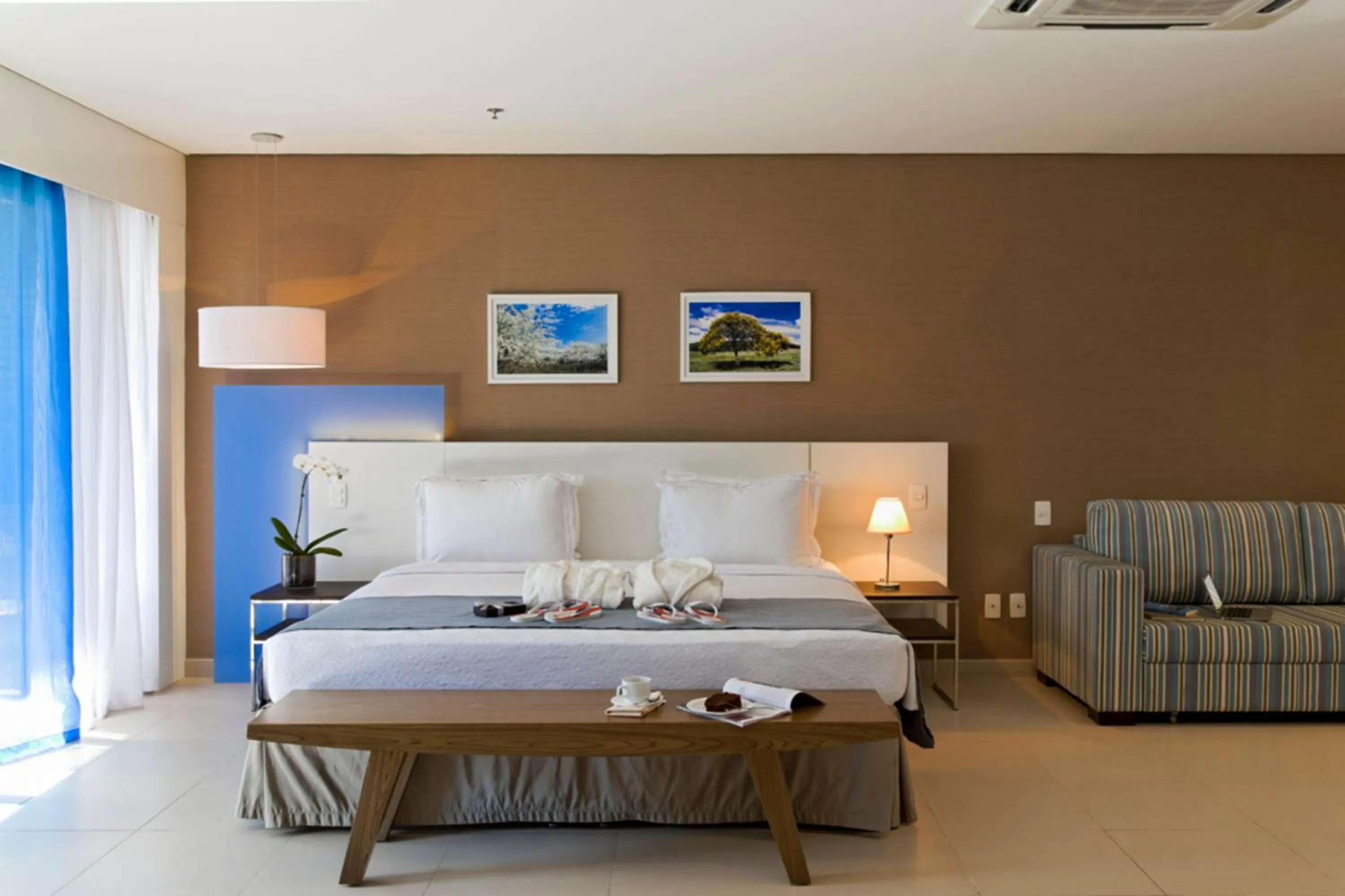 Living room, Bed in Intercity Salvador