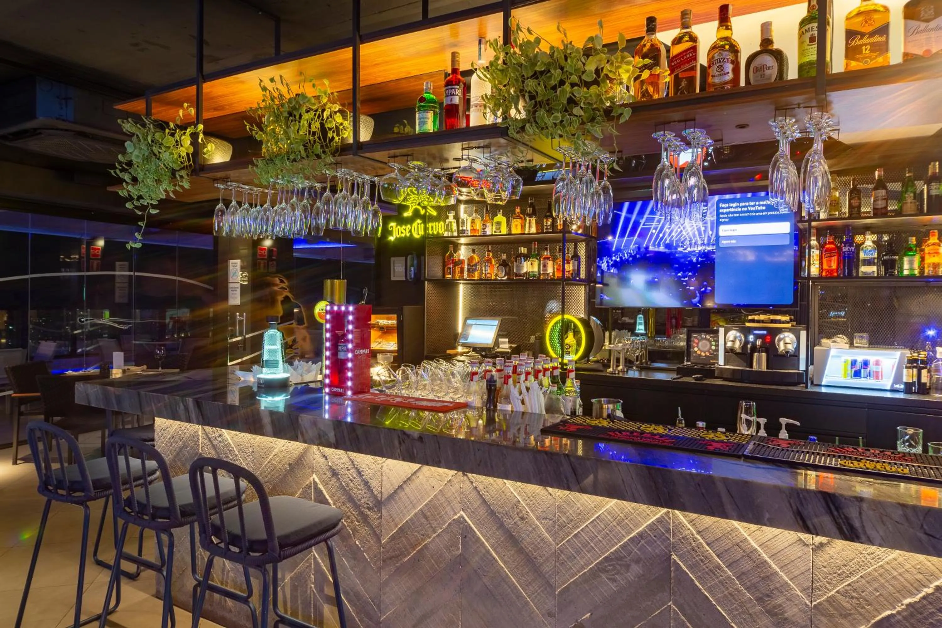 Lounge or bar in Intercity Salvador