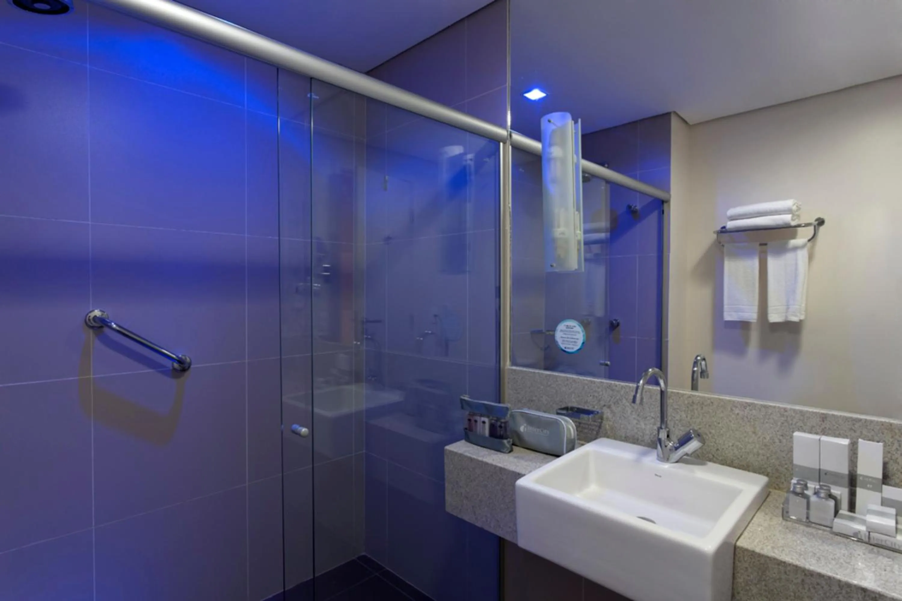 Shower in Intercity Salvador