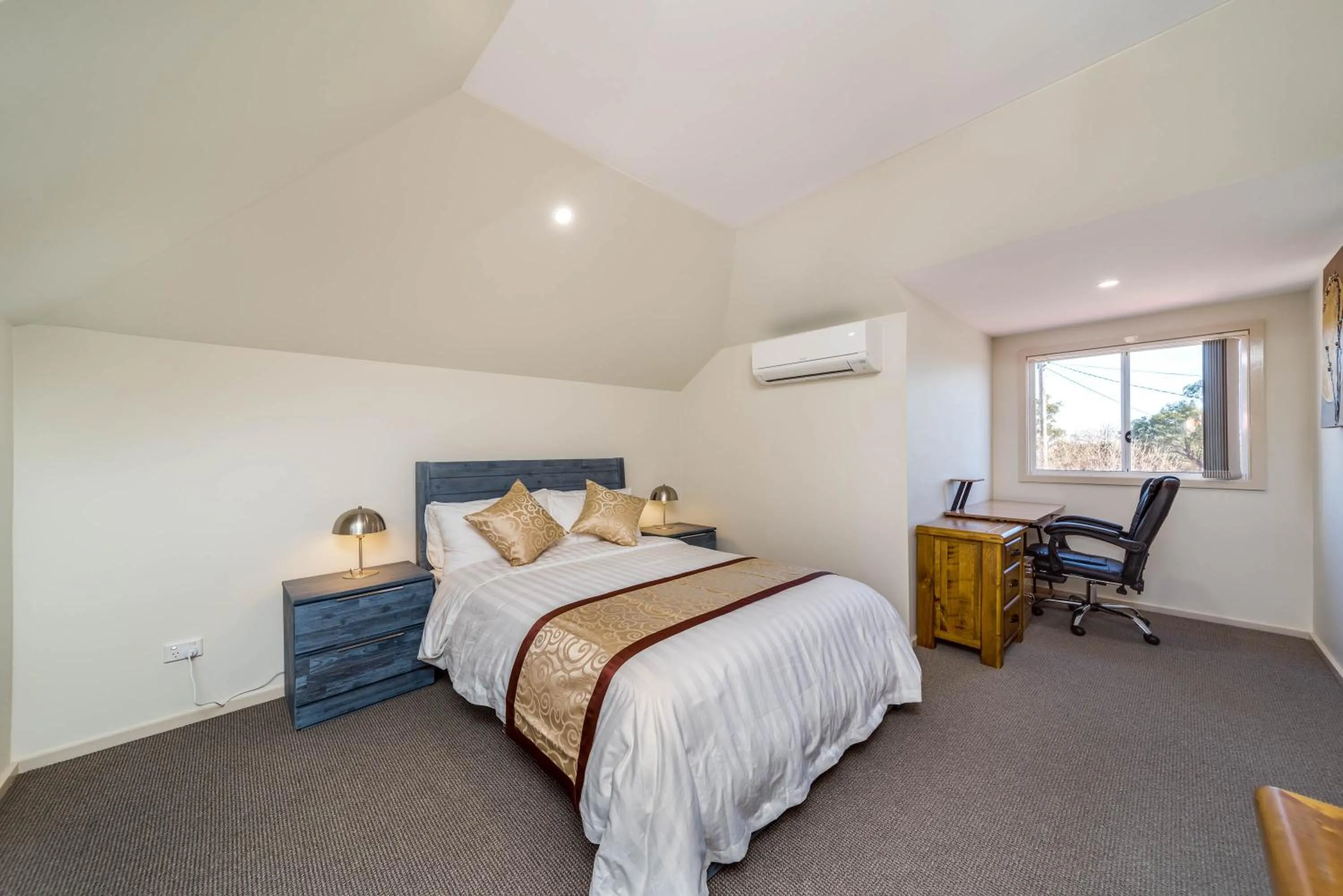 Bed in Marulan Stayz