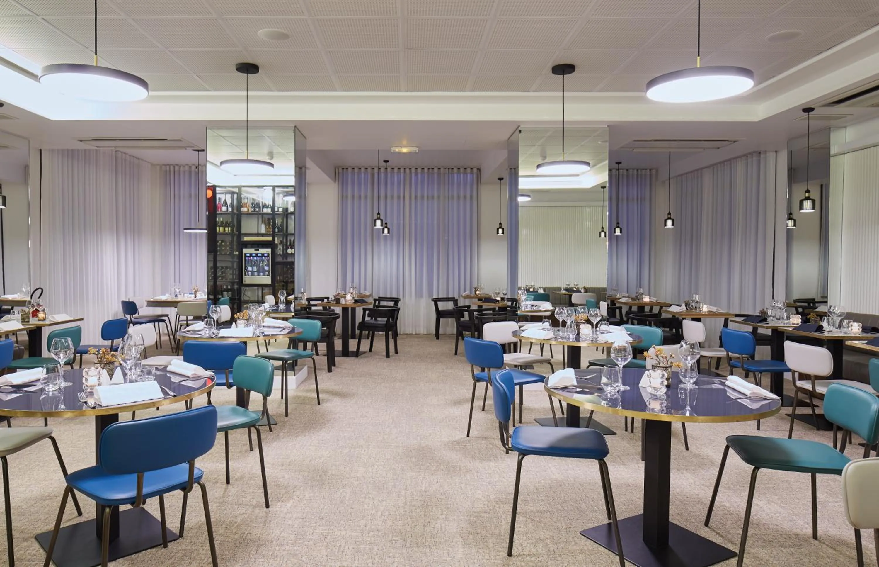 Restaurant/places to eat in Best Western Plus Paris Meudon Ermitage