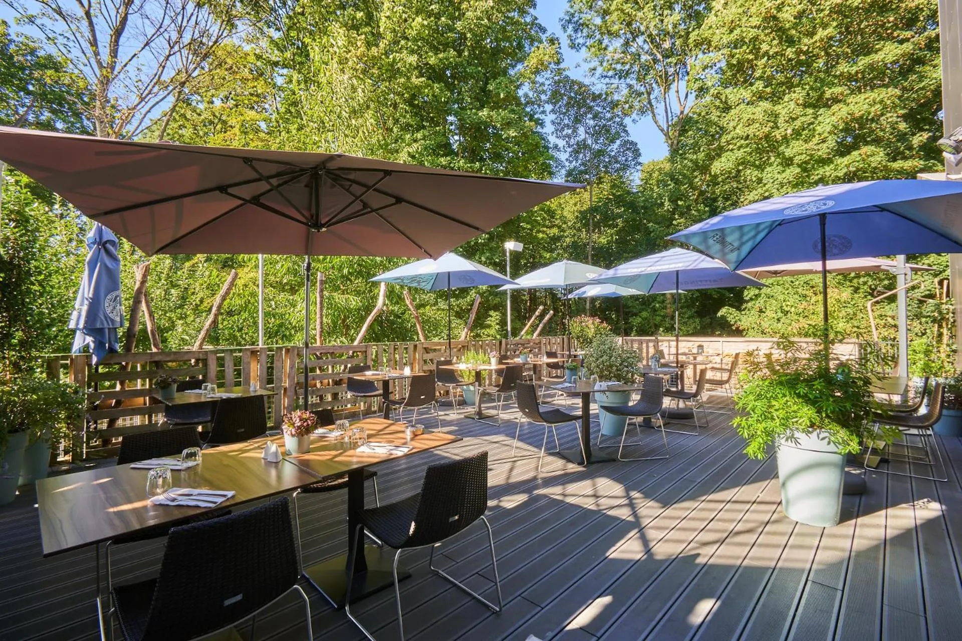 Restaurant/places to eat in Best Western Plus Paris Meudon Ermitage