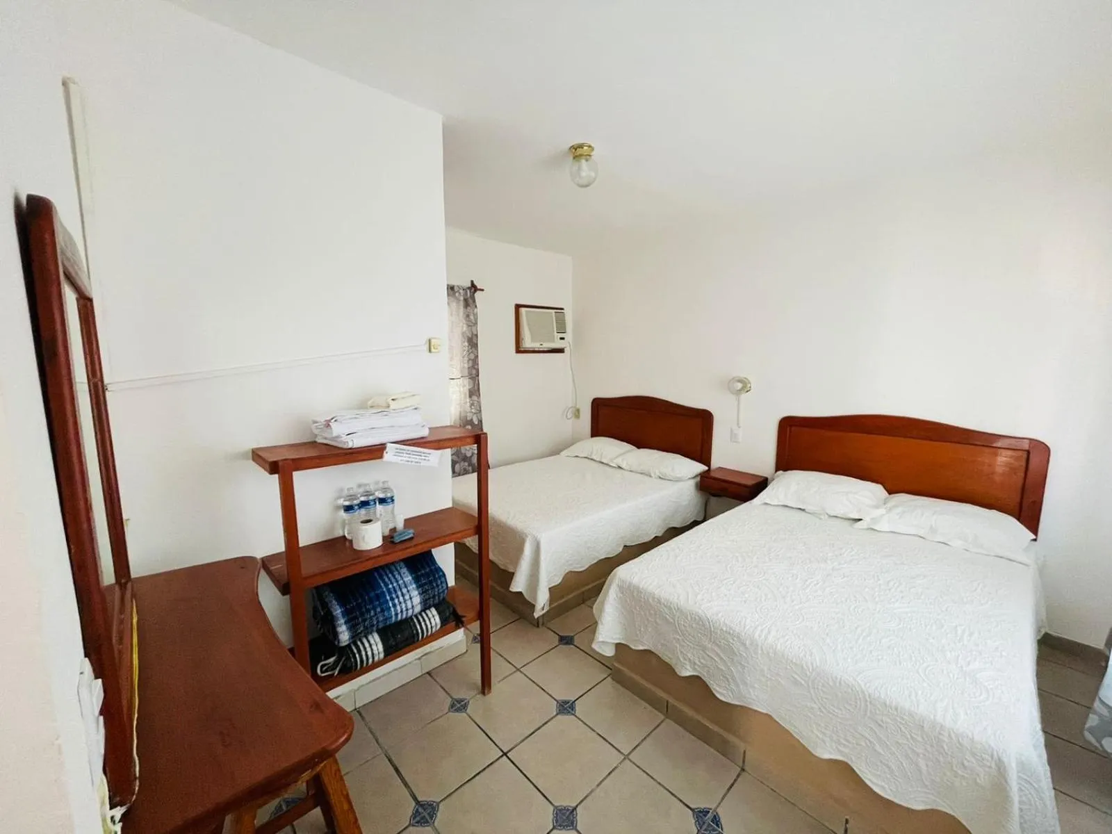 Photo of the whole room, Bed in Hotel Moreno