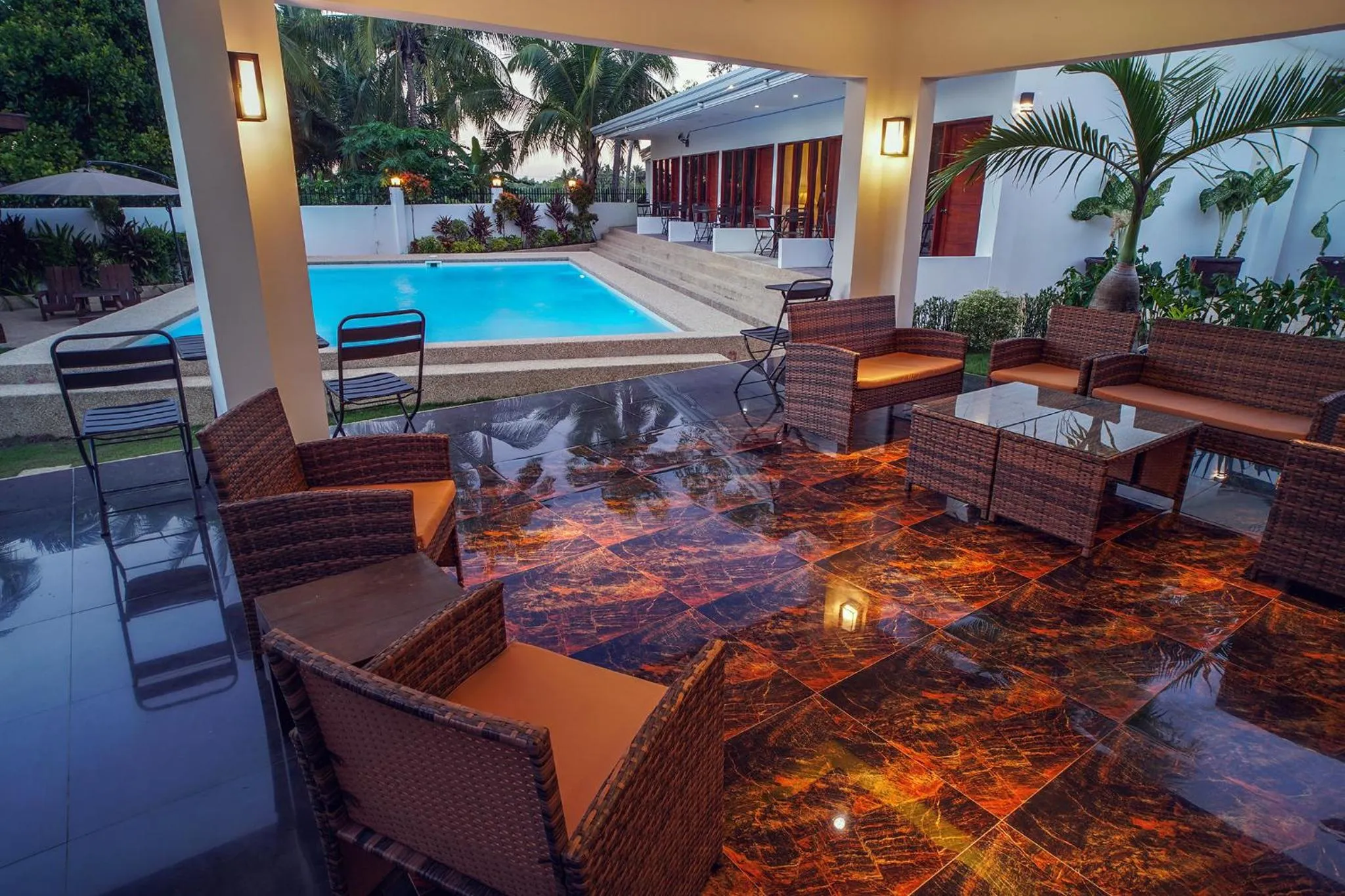 Facade/entrance in Quest Villa