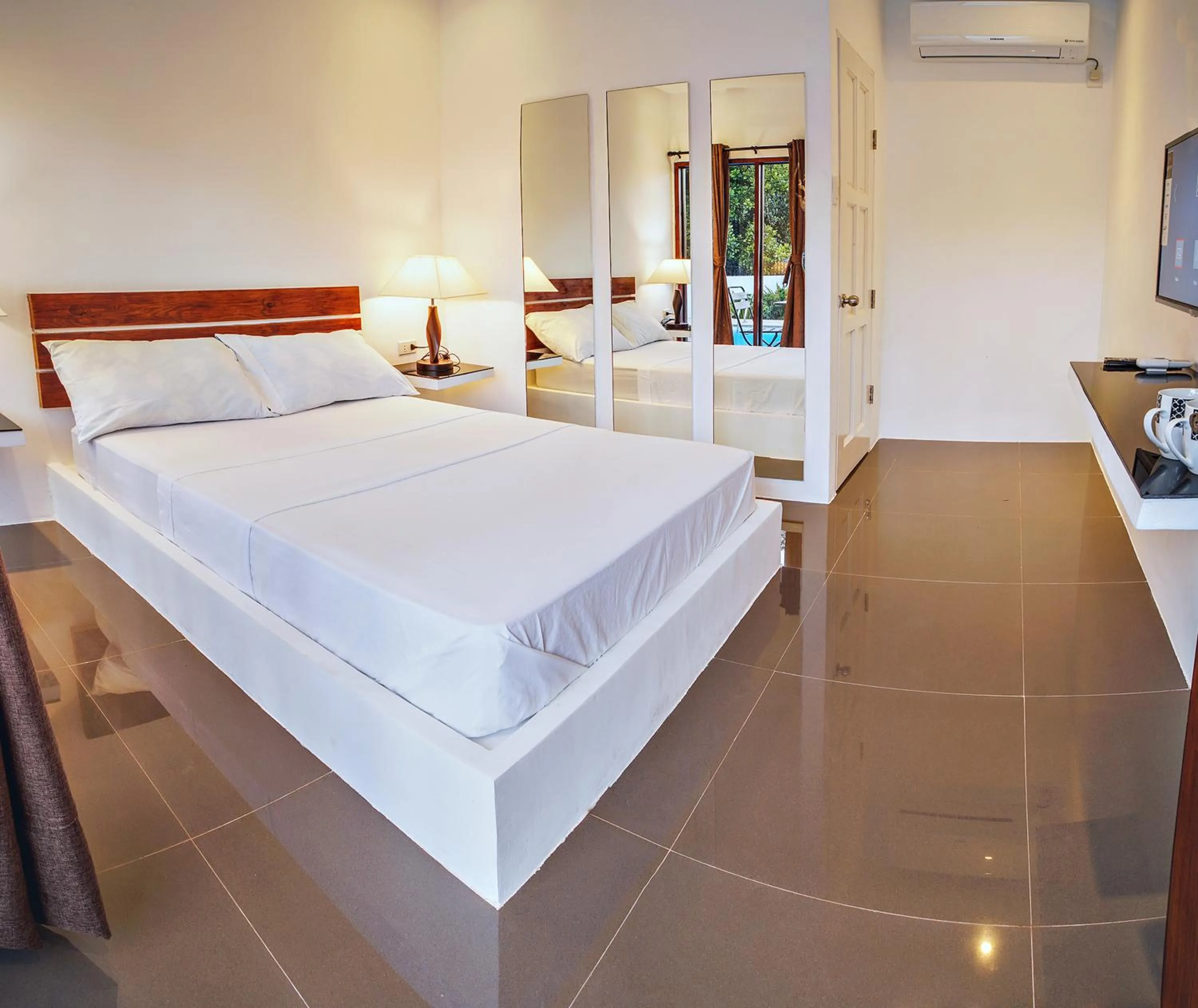 Bedroom, Bed in Quest Villa