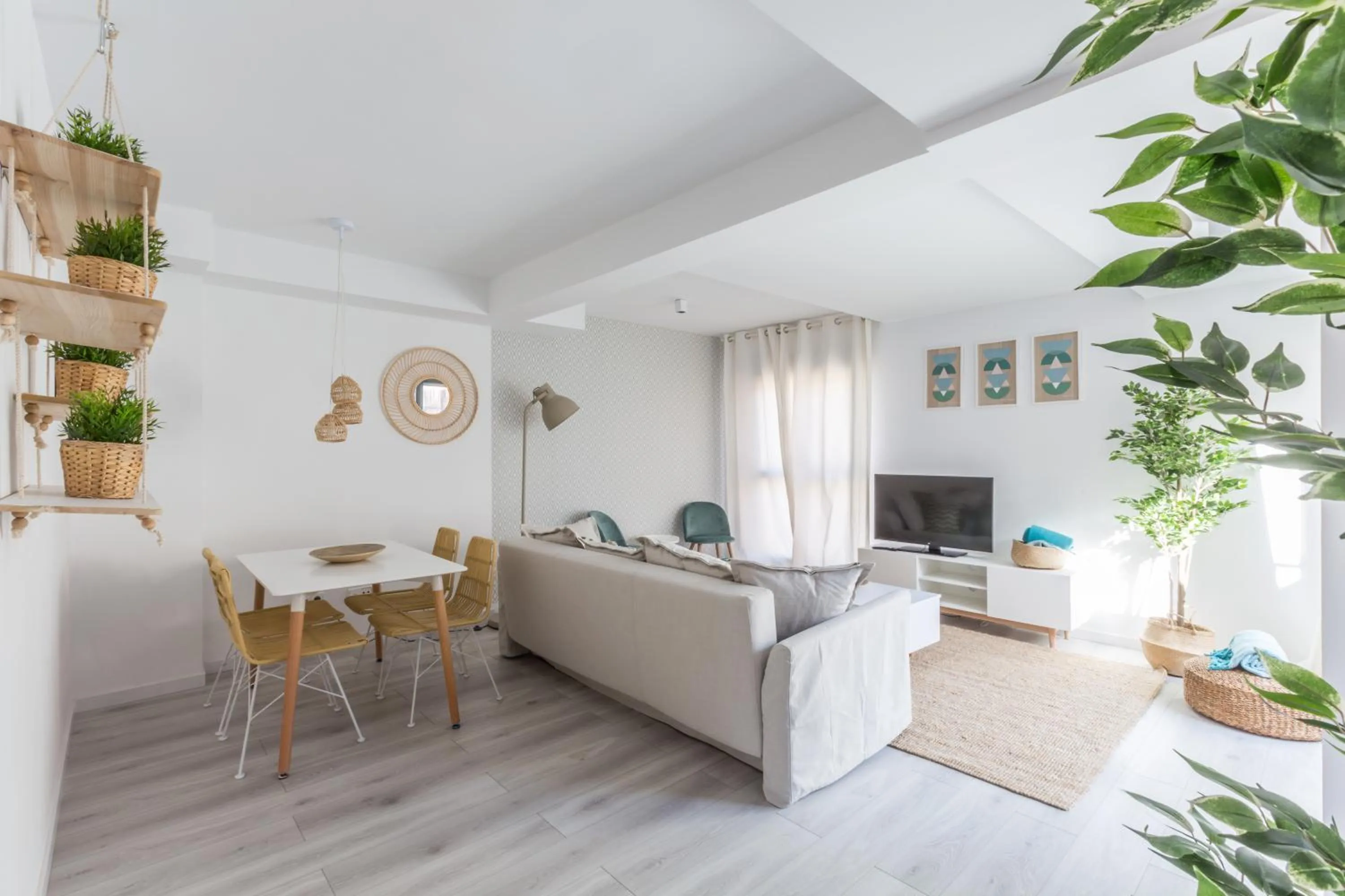 TV and multimedia in Horoko Apartments by gaiarooms
