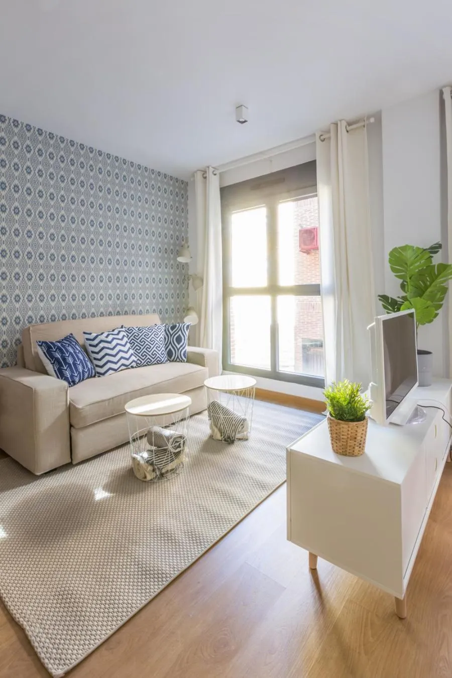 TV and multimedia in Horoko Apartments by gaiarooms