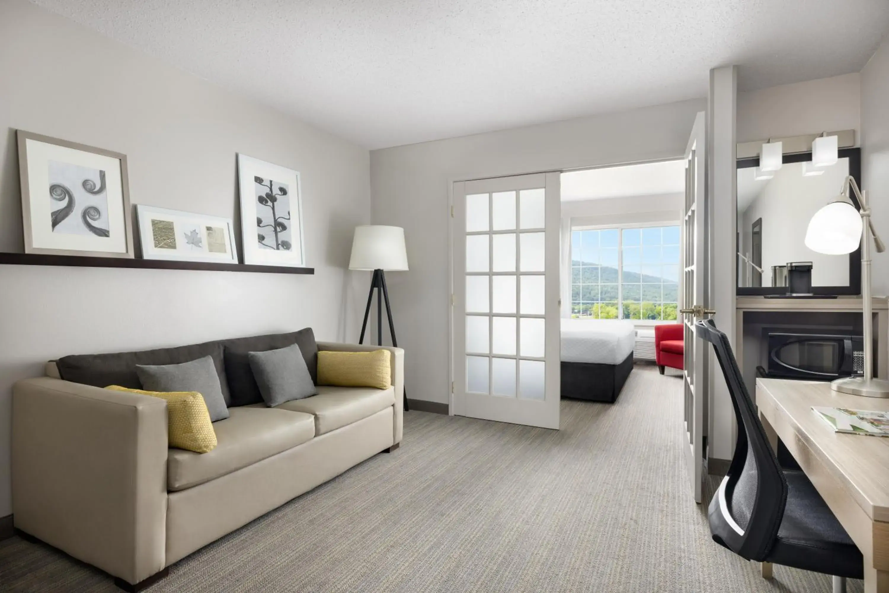 King Suite in Country Inn & Suites by Radisson, Big Flats (Elmira), NY King Suite in Country Inn & Suites by Radisson, Big Flats (Elmira), NY