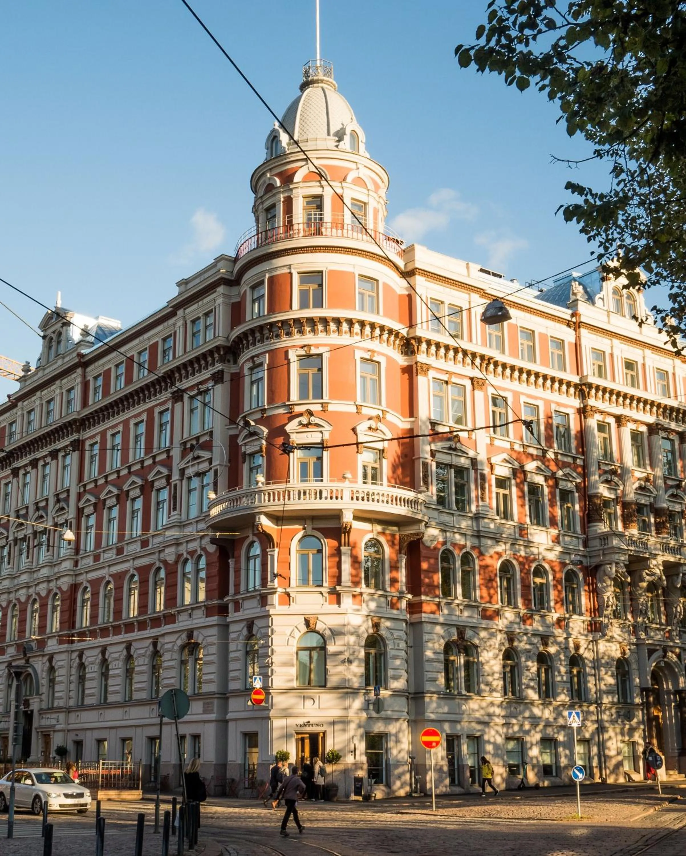 Property building in Bob W Helsinki Ullanlinna