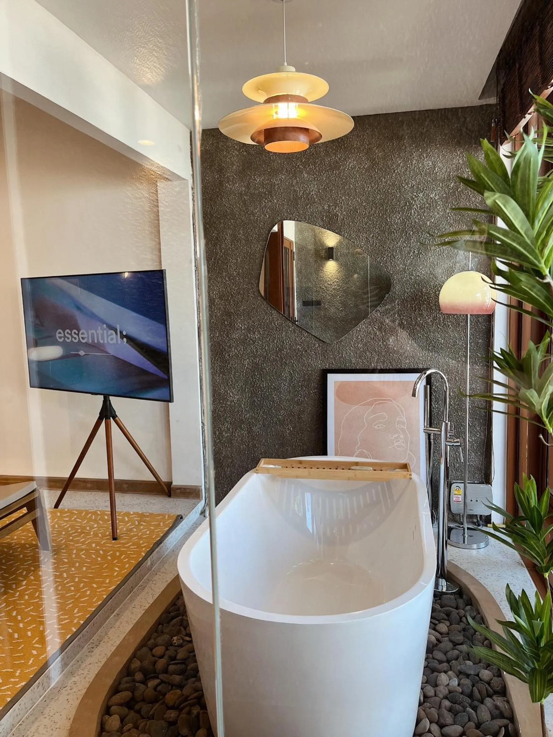 TV and multimedia in Rimtalay Resort Koh Larn