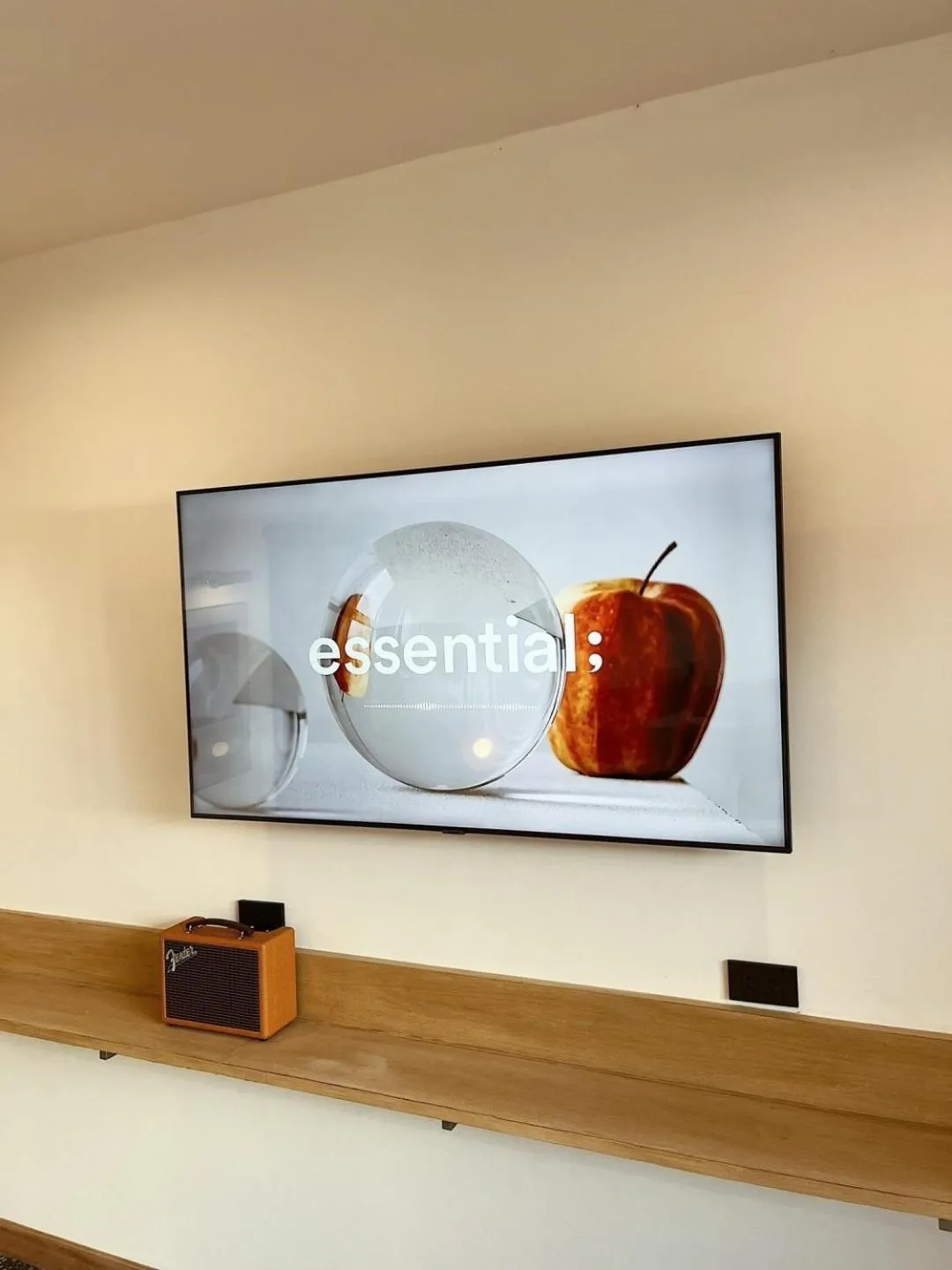 TV and multimedia in Rimtalay Resort Koh Larn