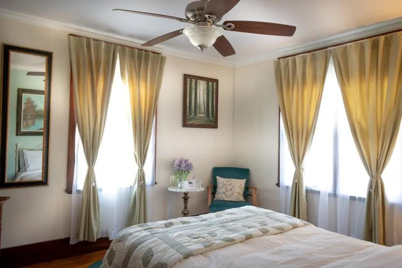 Bed in Complexe d'hébergement la Maison touristique Dugas